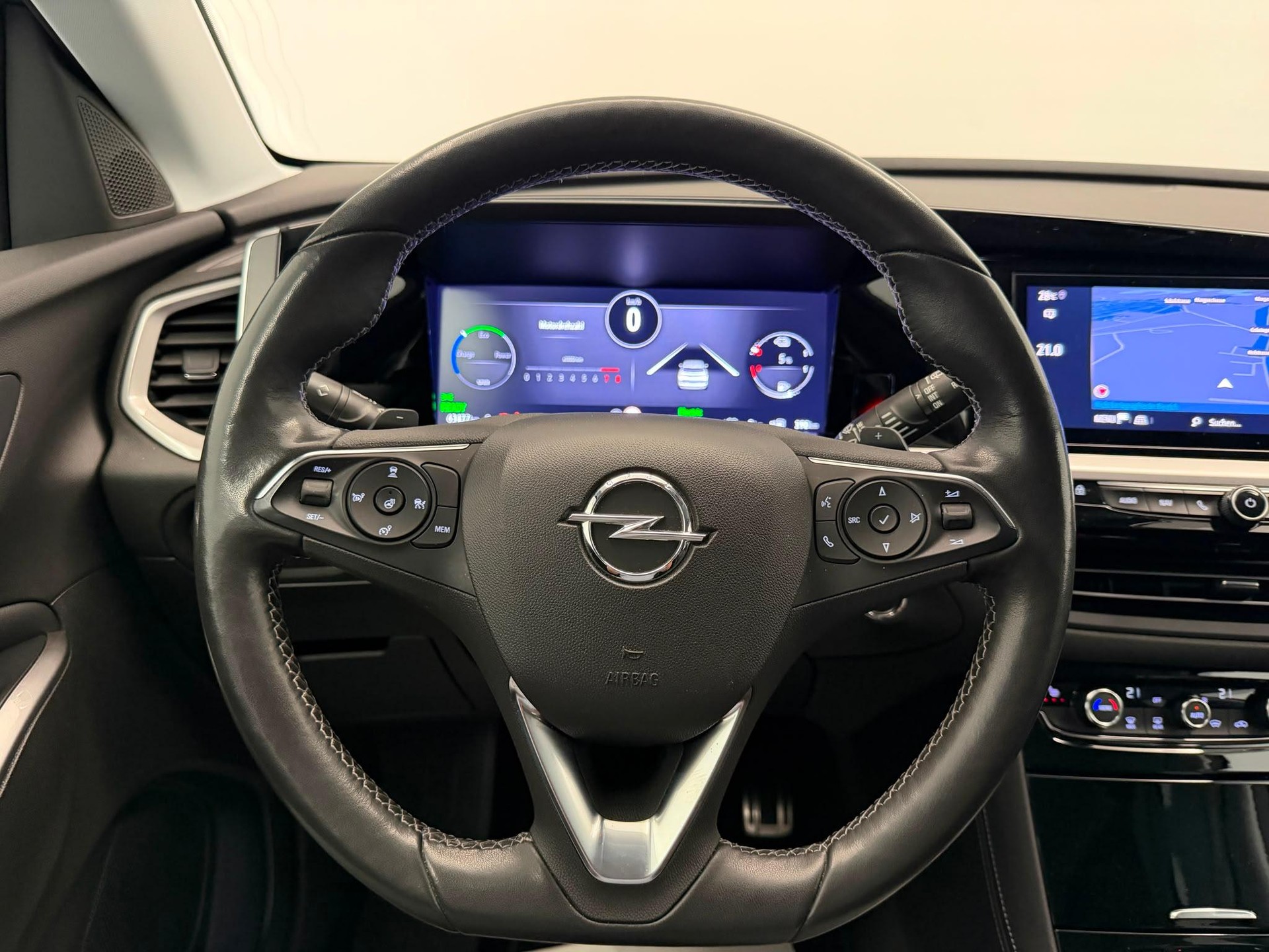 OPEL Grandland 1.6 T PHEV GS-image-19