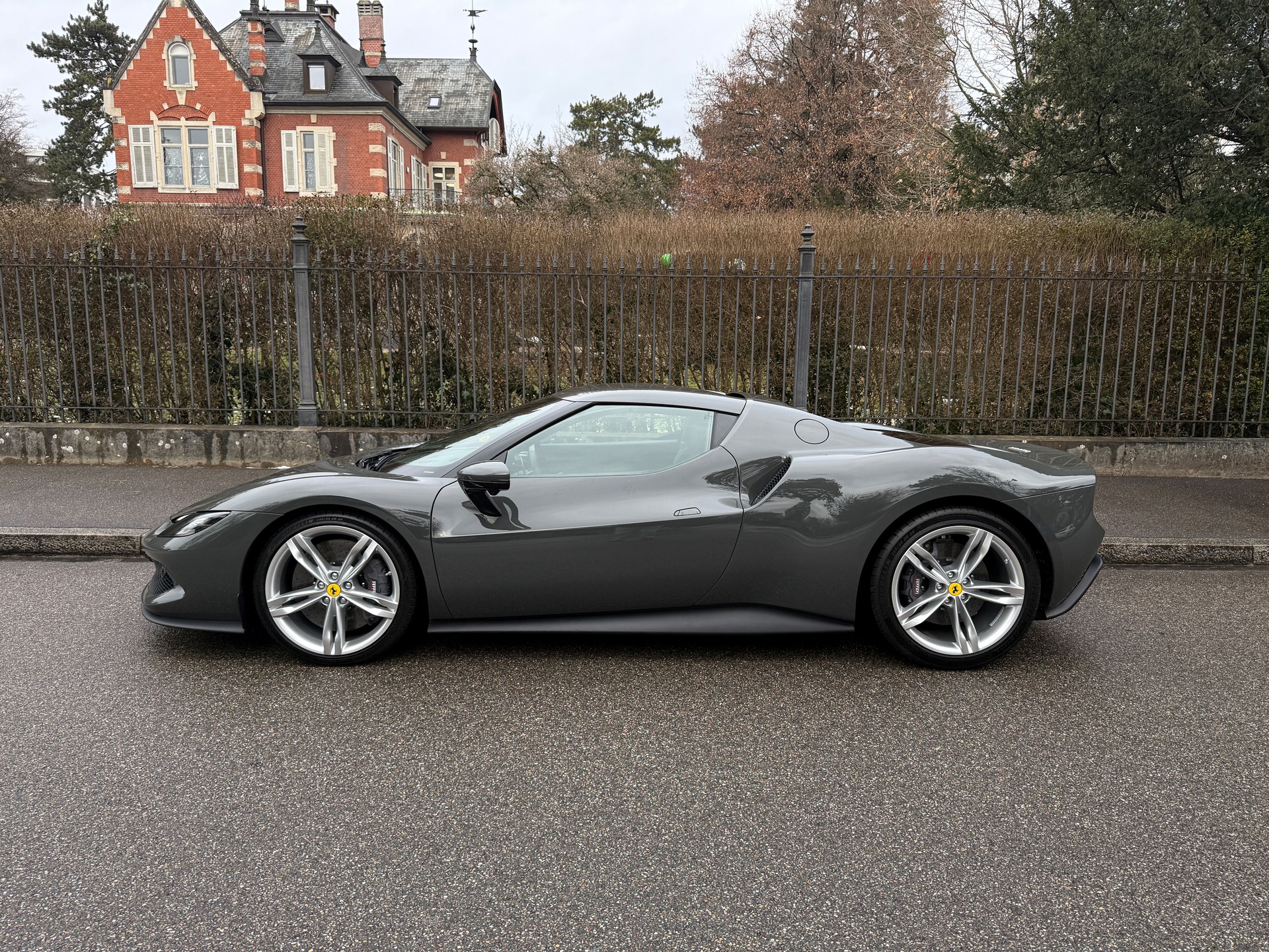FERRARI 296 GTB-image-2