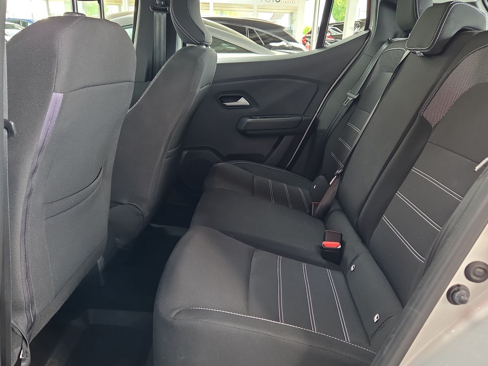 DACIA Sandero TCe 90 Expression CVT-image-9