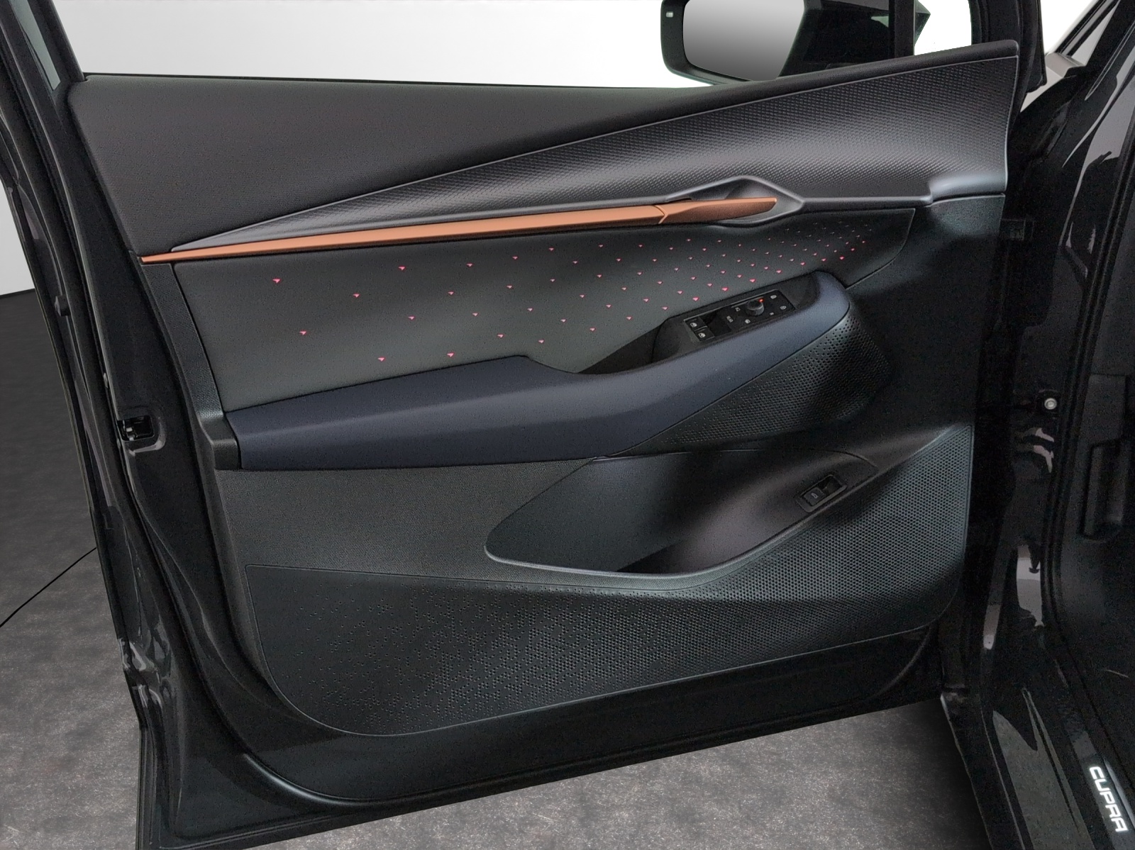 CUPRA Tavascan Type 9 77 kWh VZ Adrenaline-image-14