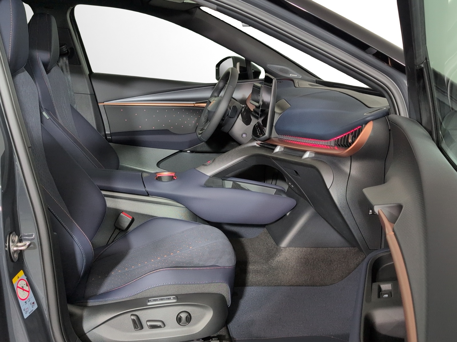CUPRA Tavascan Type 9 77 kWh VZ Adrenaline-image-6