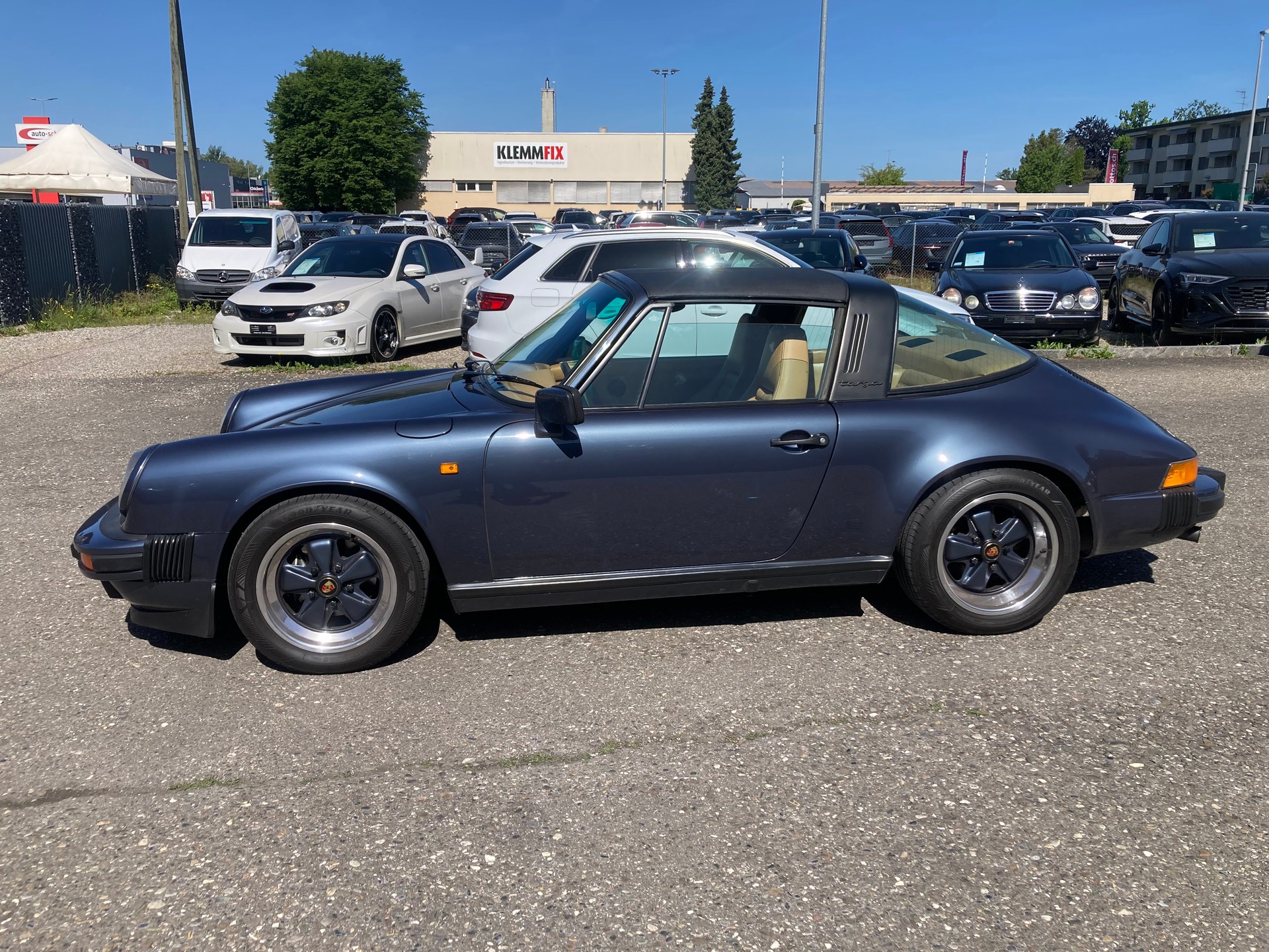 PORSCHE 911 Carrera Targa-image-2