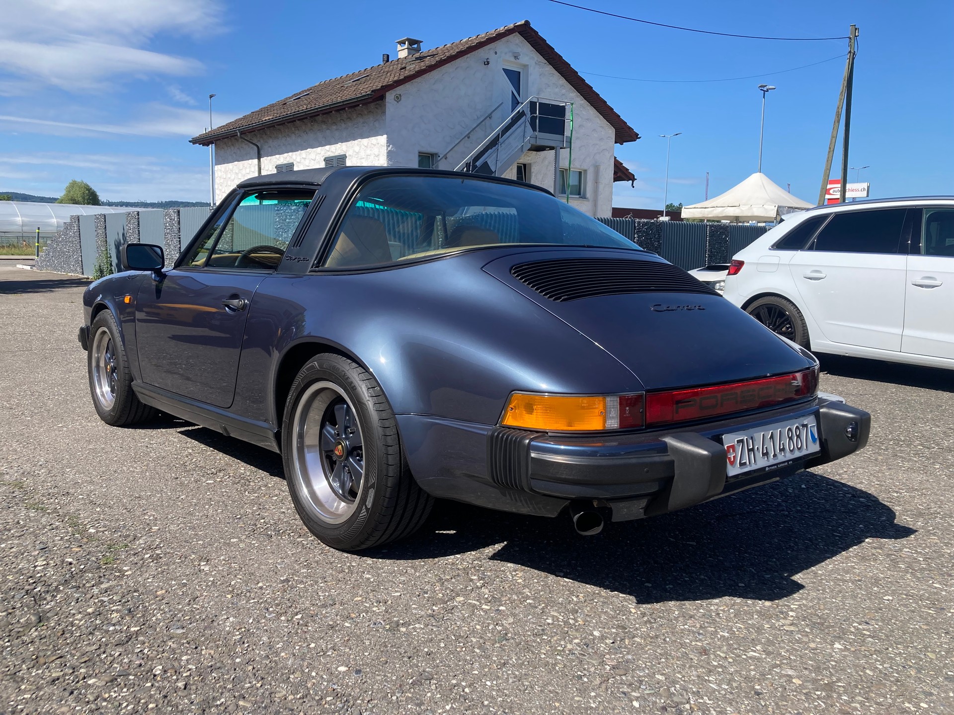 PORSCHE 911 Carrera Targa-image-3