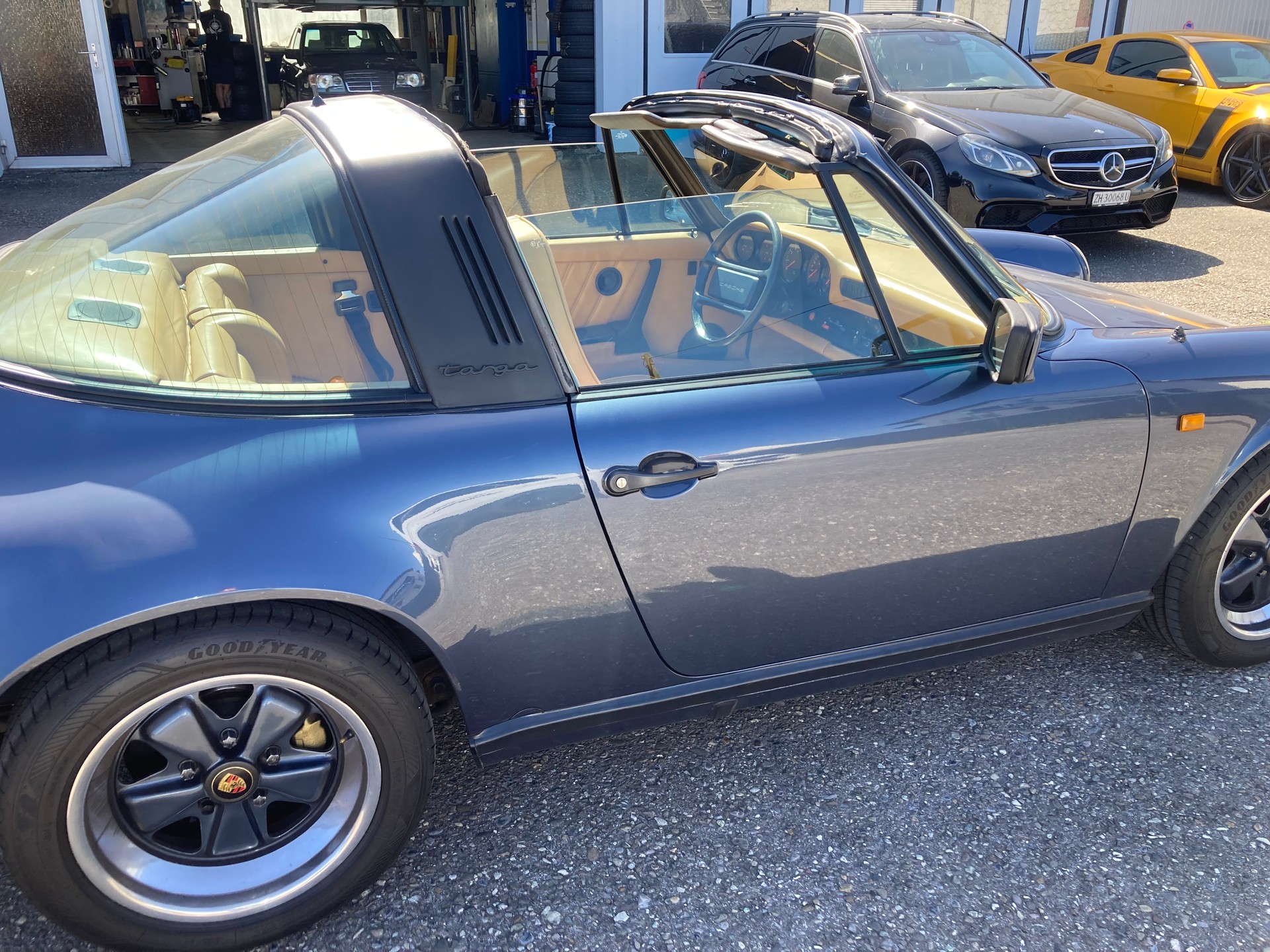 PORSCHE 911 Carrera Targa-image-11