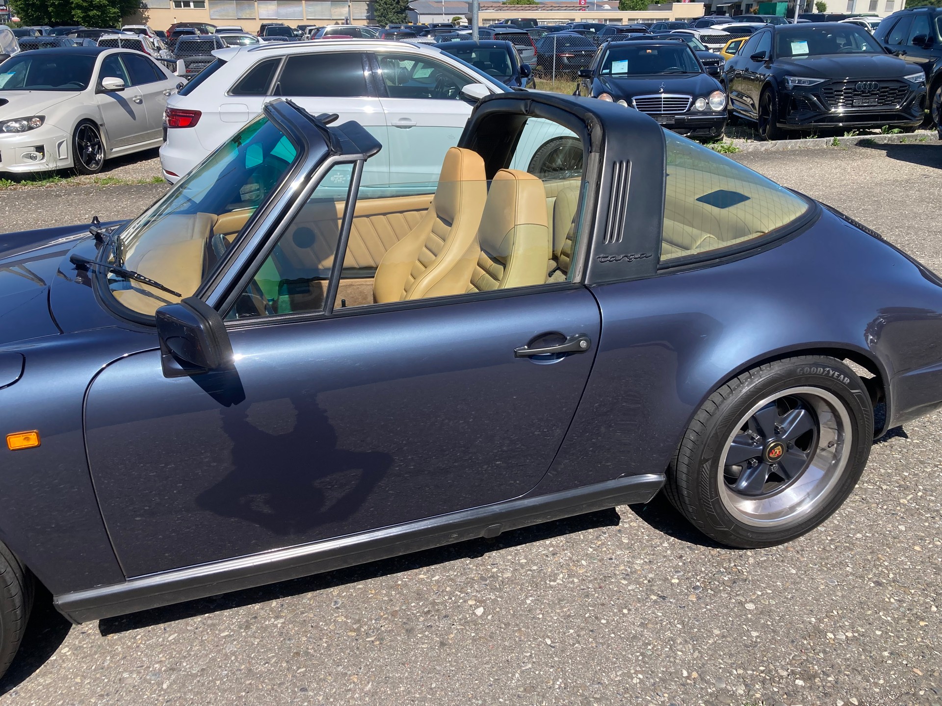 PORSCHE 911 Carrera Targa-image-9