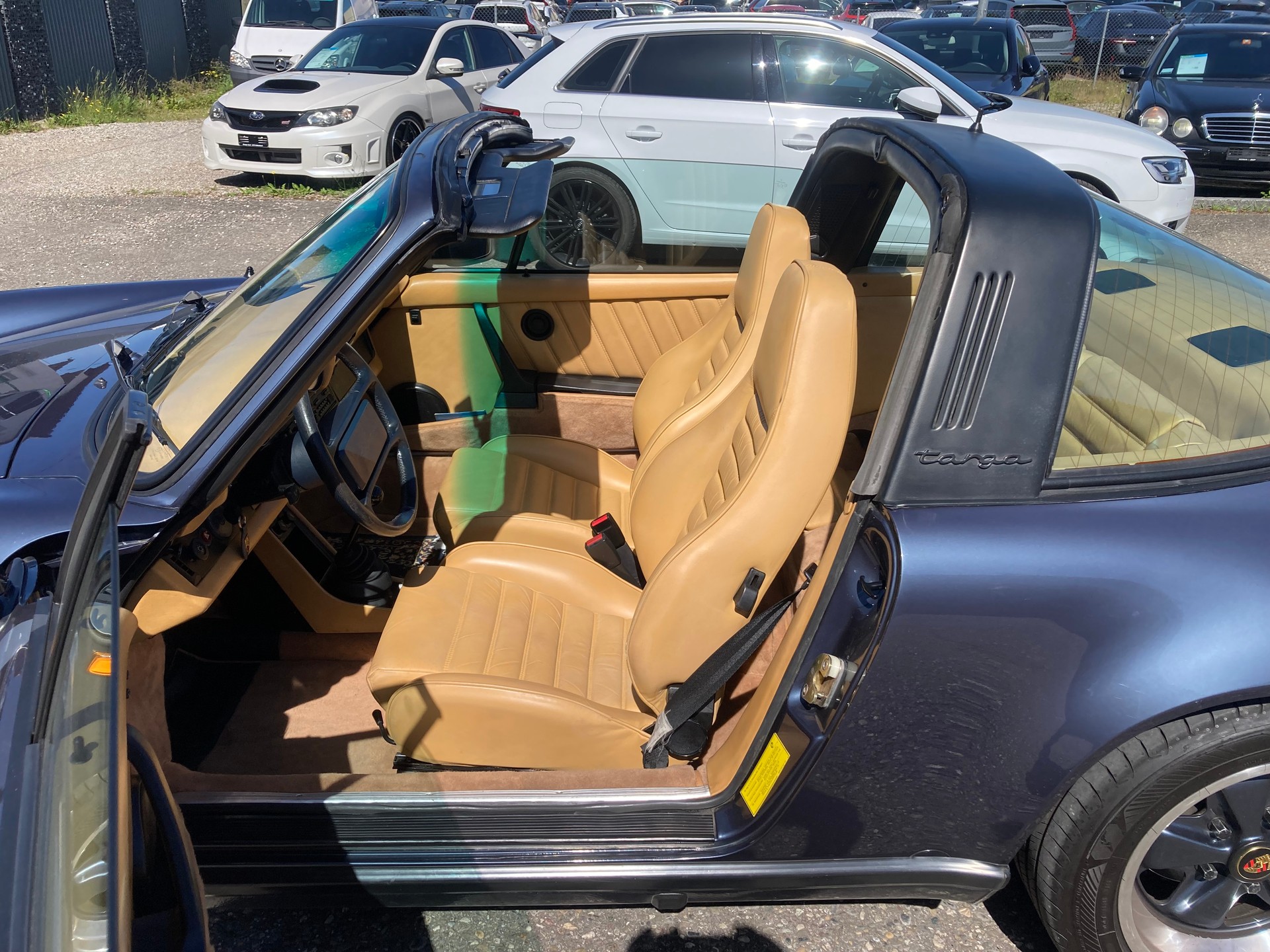 PORSCHE 911 Carrera Targa-image-10