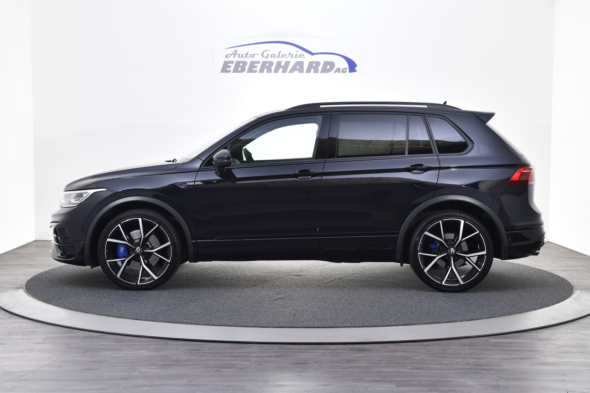 VW Tiguan 2.0TSI R 4Motion DSG-image-1