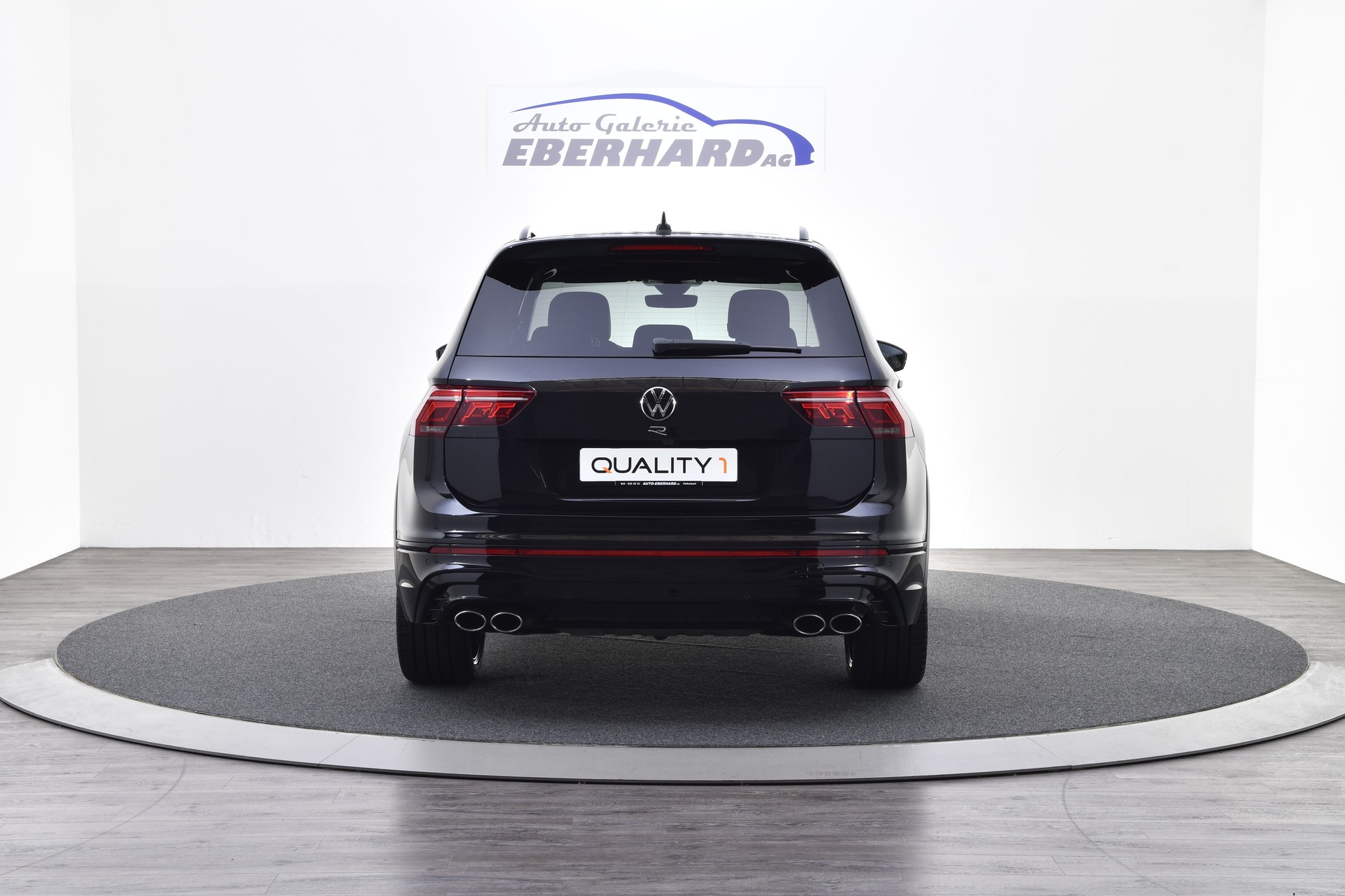 VW Tiguan 2.0TSI R 4Motion DSG-image-3