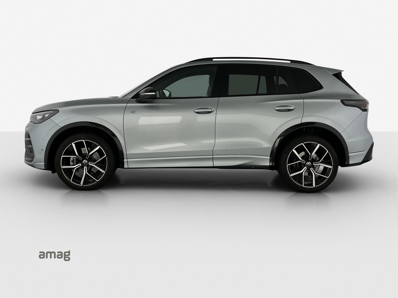 VW Tiguan 2.0 TSI DSG R-Line 4Motion-image-1