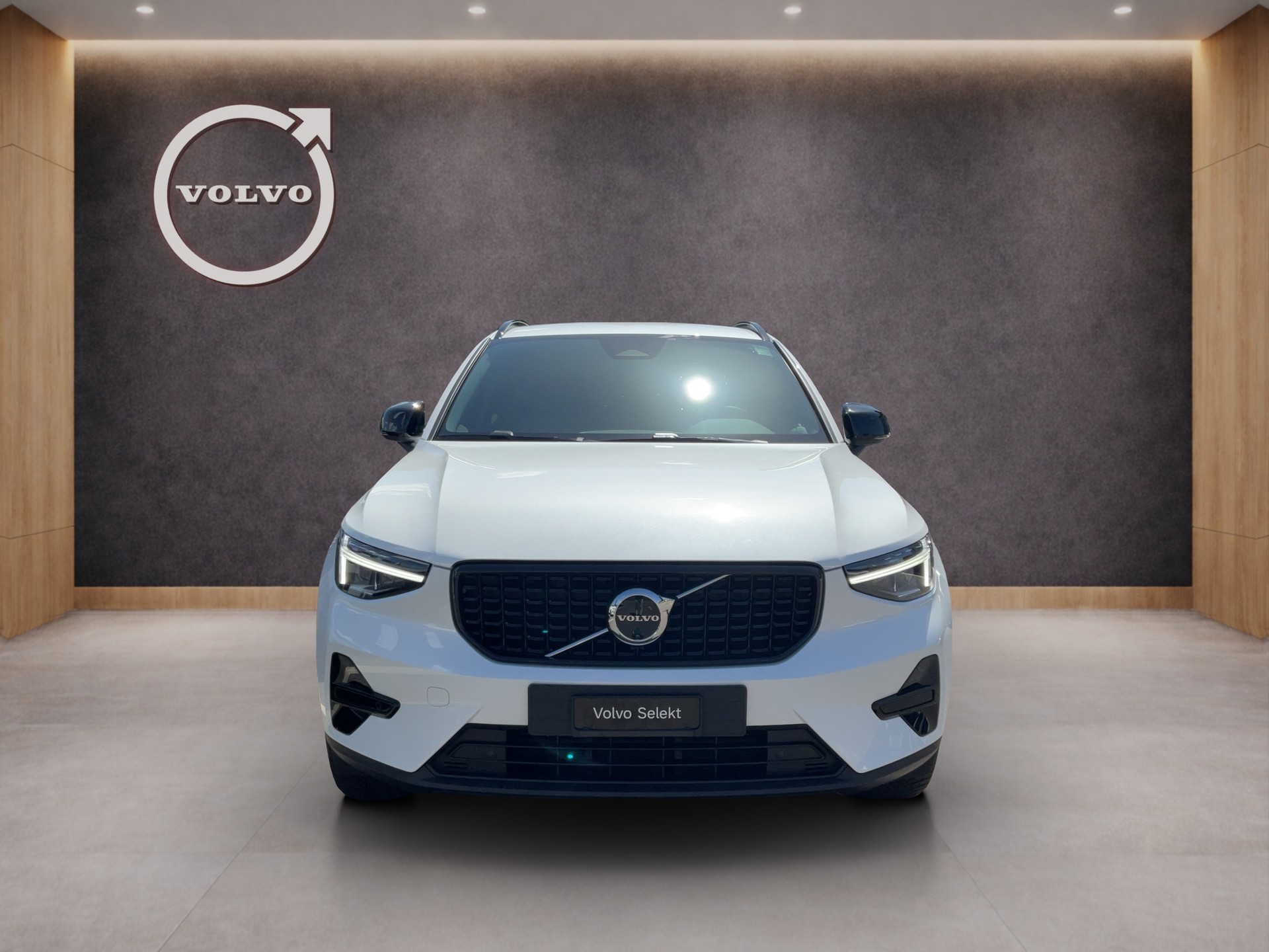VOLVO XC40 2.0 B3 MH Plus Dark-image-7