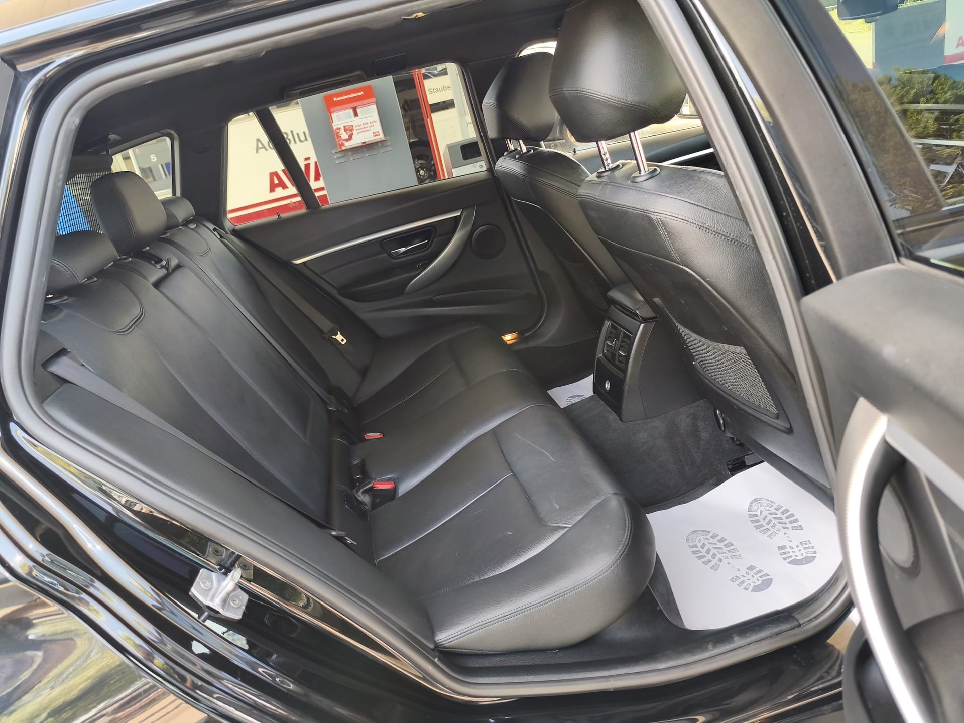 BMW 320d xDrive Touring Swiss Advantage Sport Stept-image-15