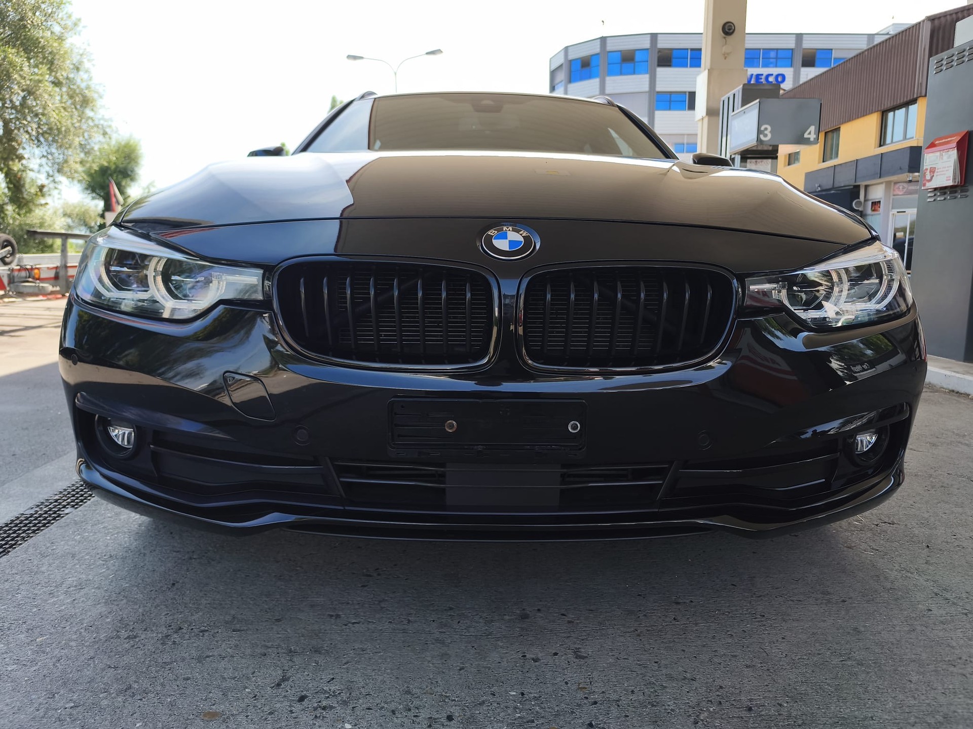 BMW 320d xDrive Touring Swiss Advantage Sport Stept-image-28