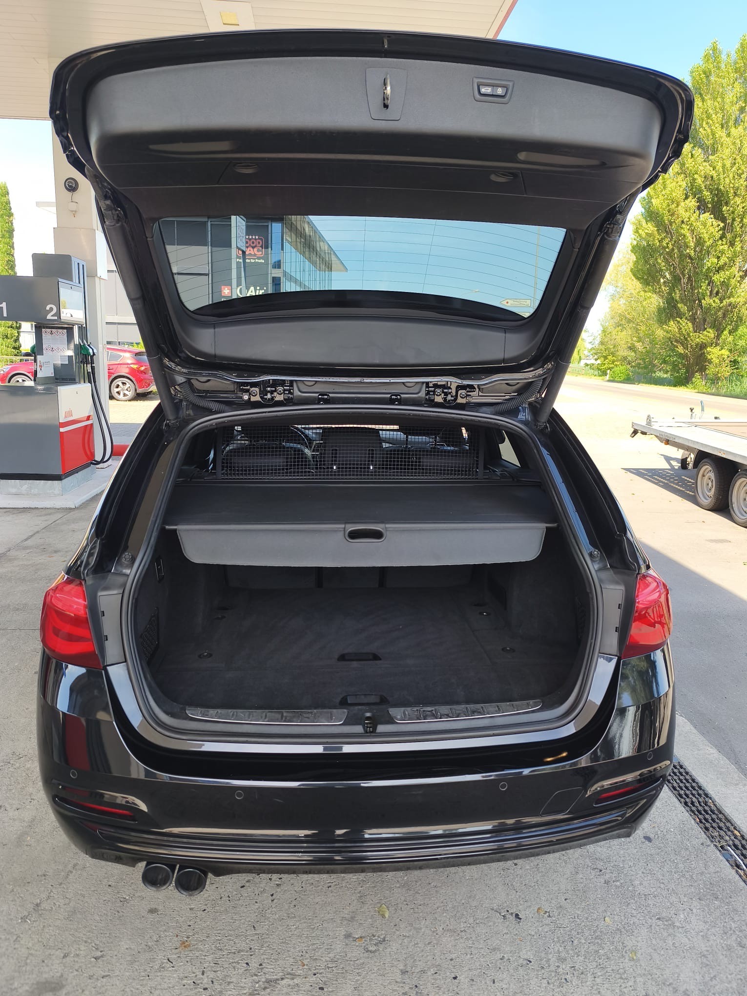 BMW 320d xDrive Touring Swiss Advantage Sport Stept-image-8