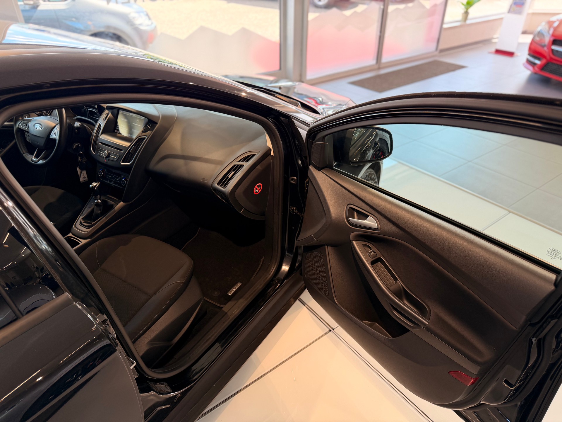 FORD Focus 1.0 SCTi Trend-image-21