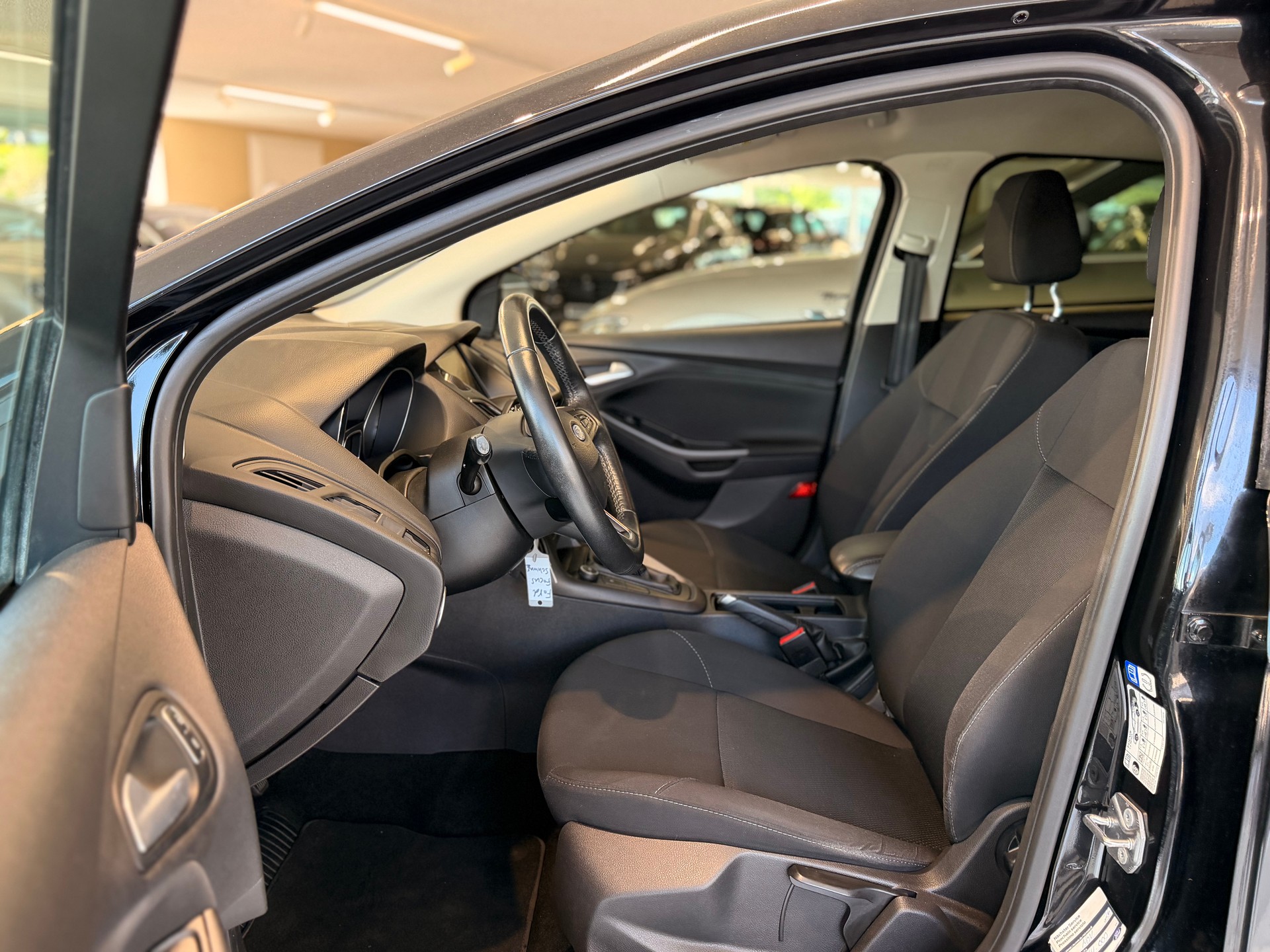 FORD Focus 1.0 SCTi Trend-image-13