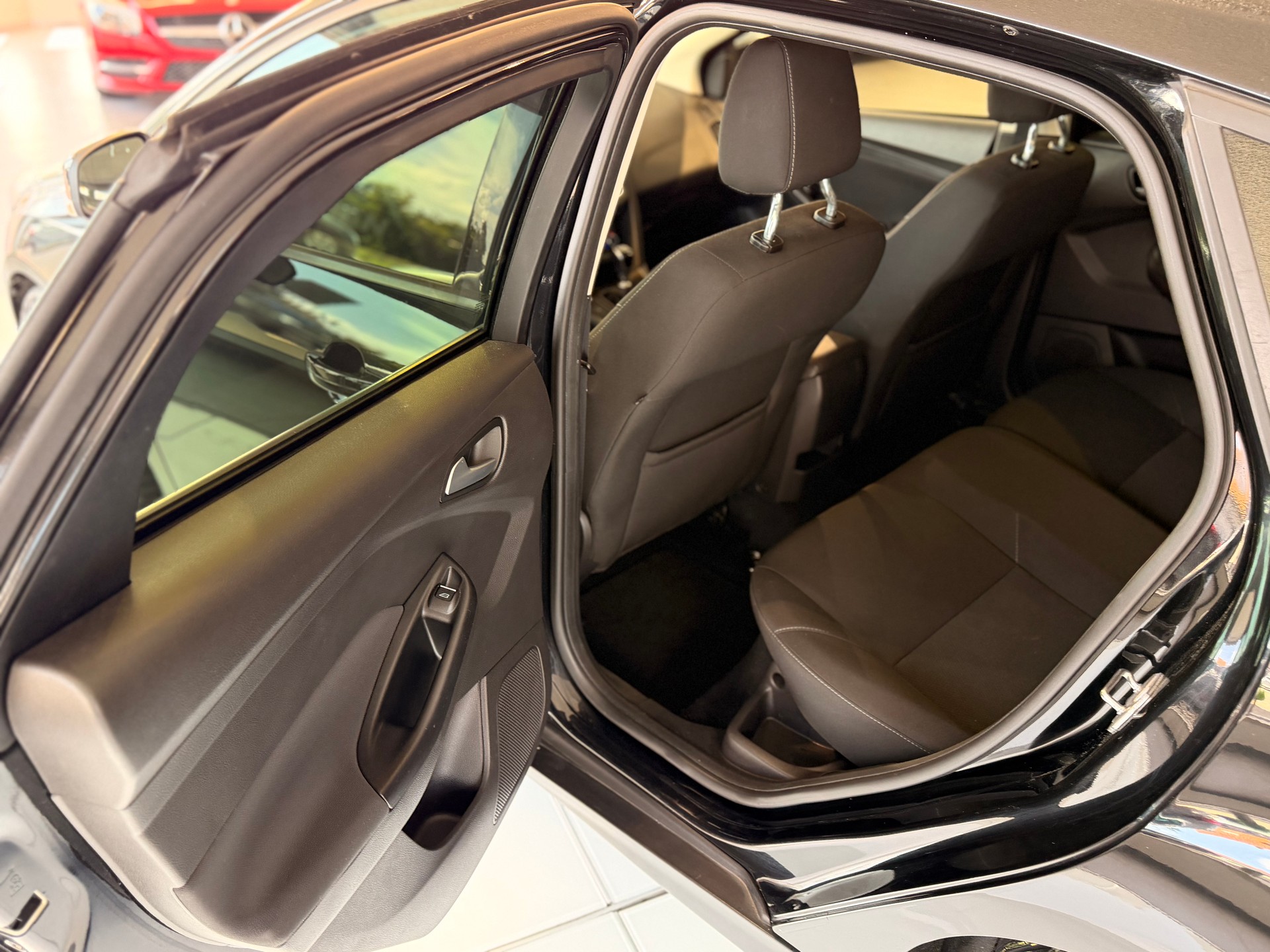 FORD Focus 1.0 SCTi Trend-image-16