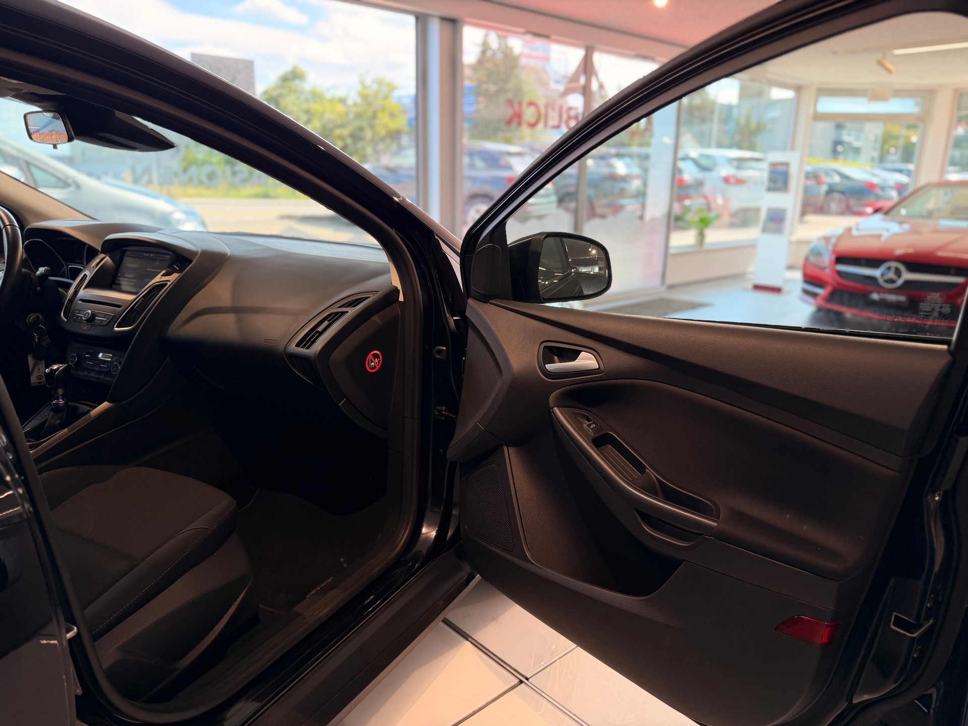 FORD Focus 1.0 SCTi Trend-image-22
