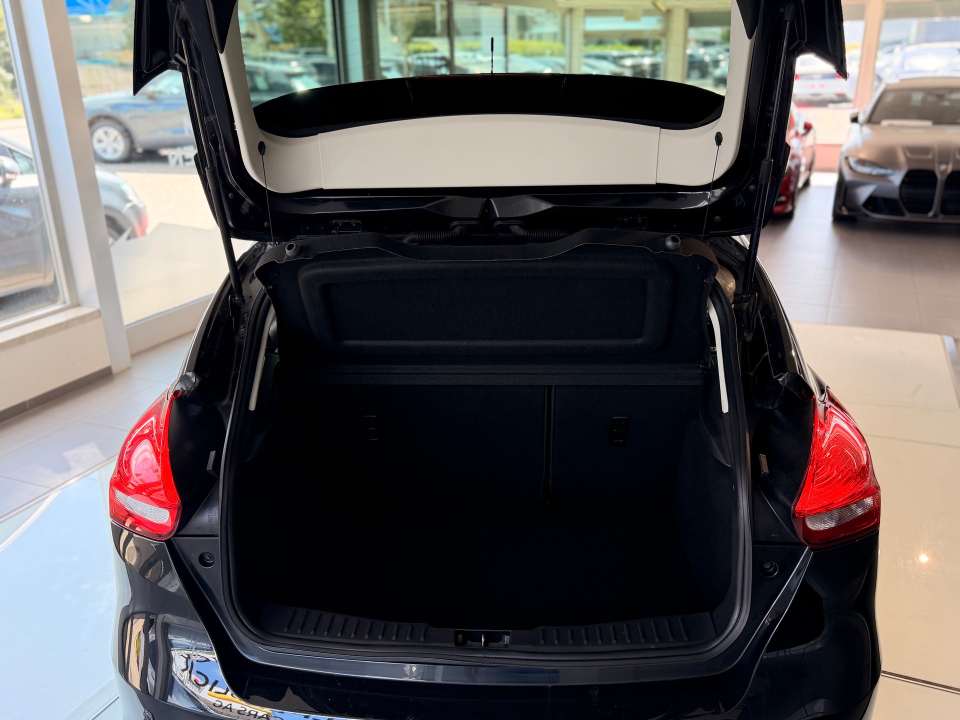 FORD Focus 1.0 SCTi Trend-image-18