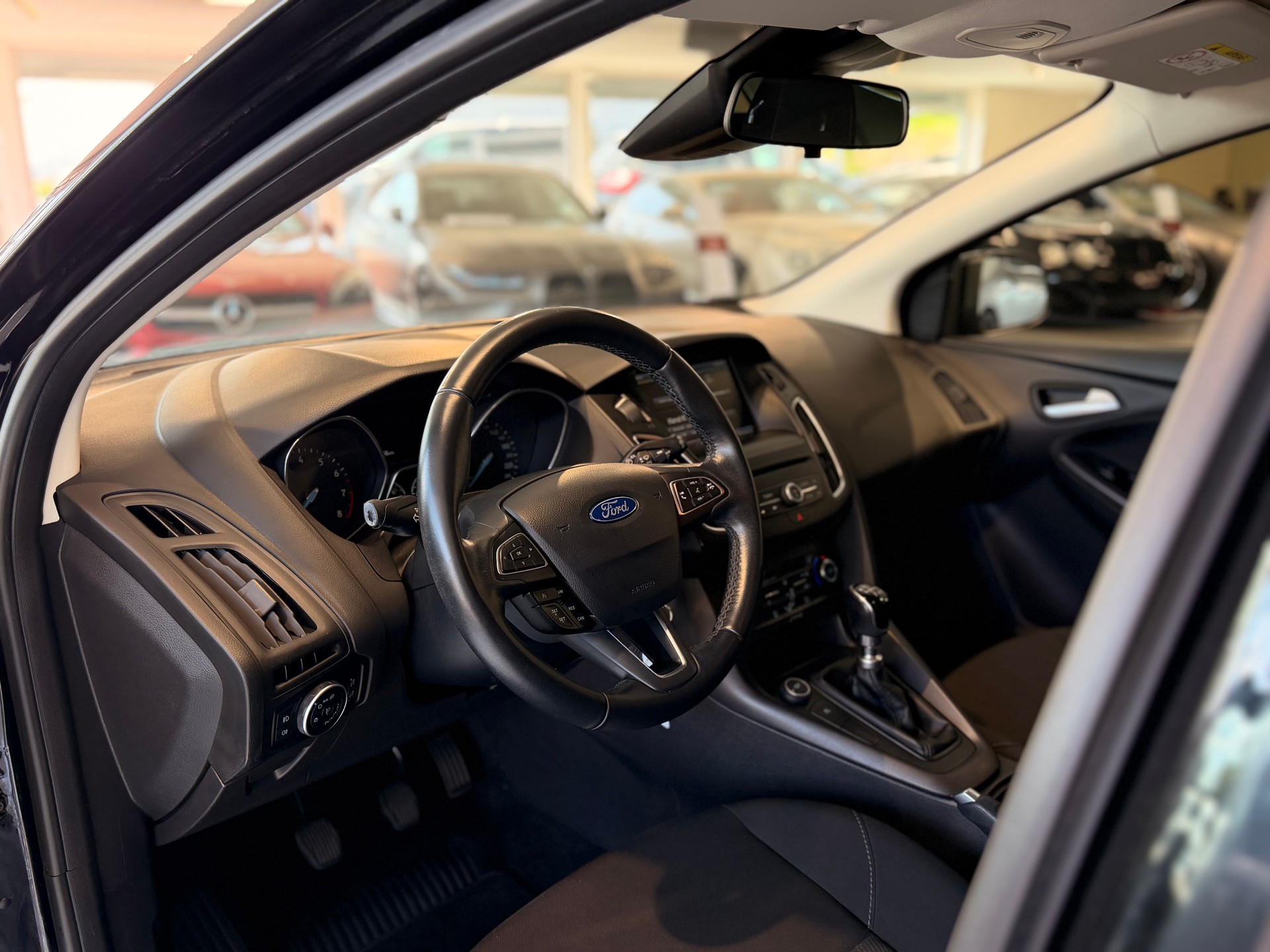 FORD Focus 1.0 SCTi Trend-image-12