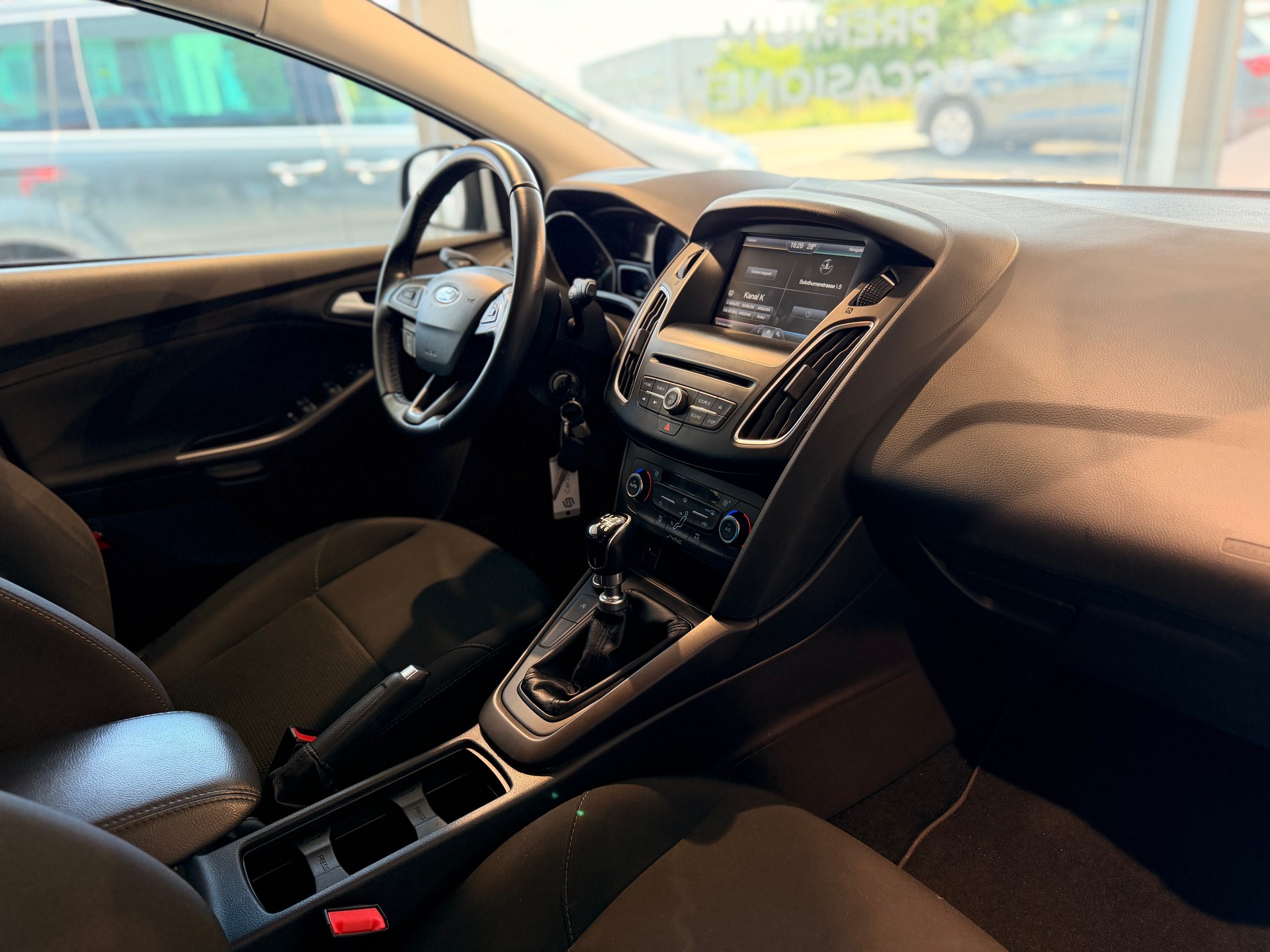 FORD Focus 1.0 SCTi Trend-image-23