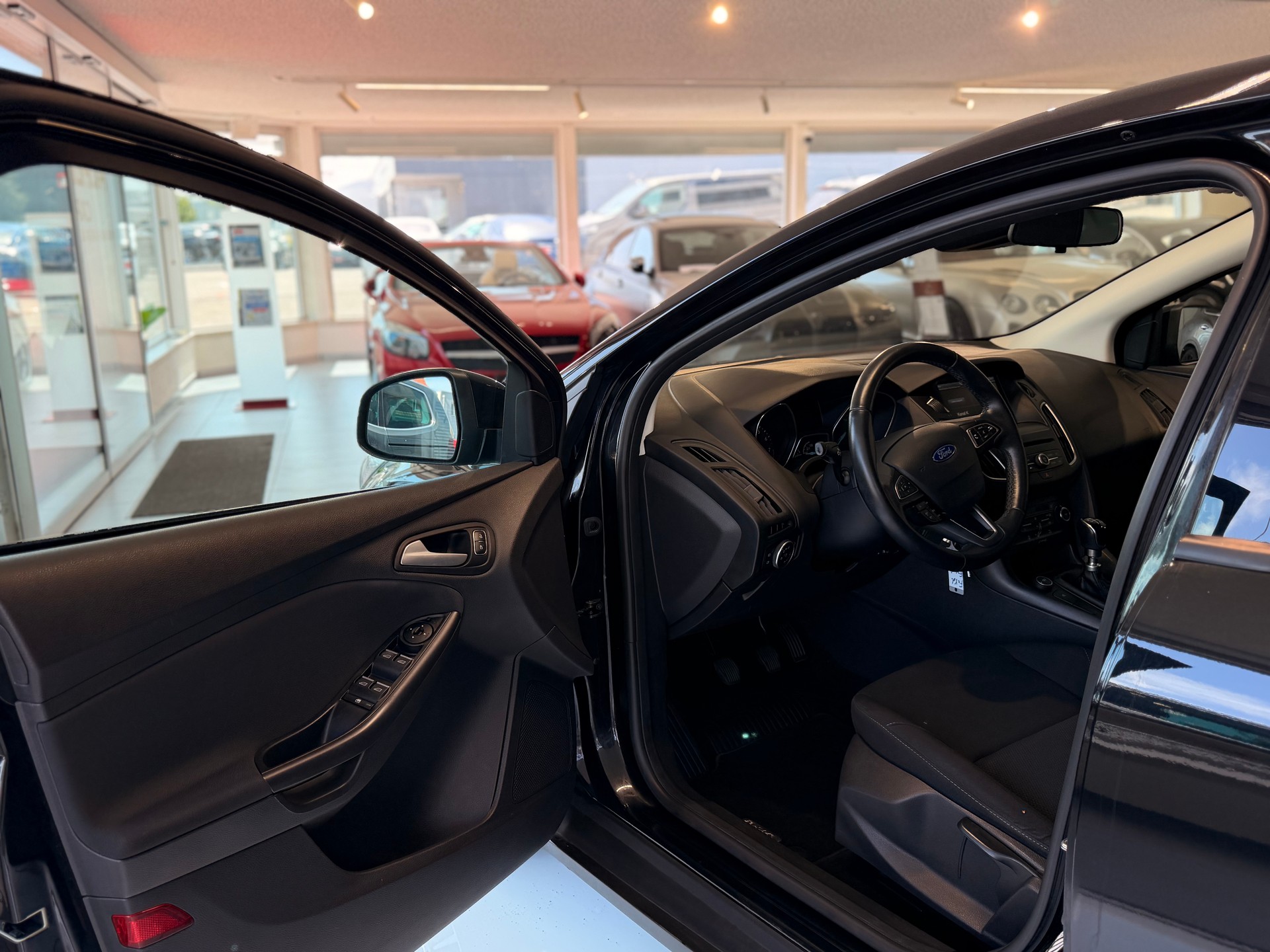 FORD Focus 1.0 SCTi Trend-image-11