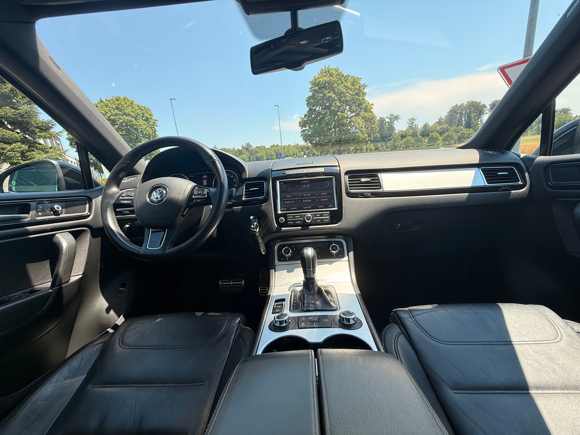 VW Touareg 3.0 TDI BlueMotion Technology Tiptronic-image-8
