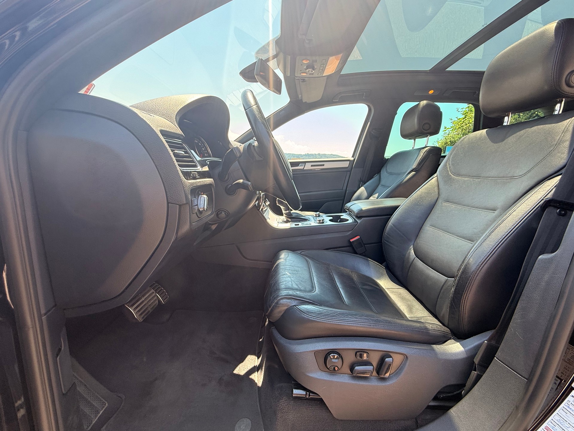 VW Touareg 3.0 TDI BlueMotion Technology Tiptronic-image-9