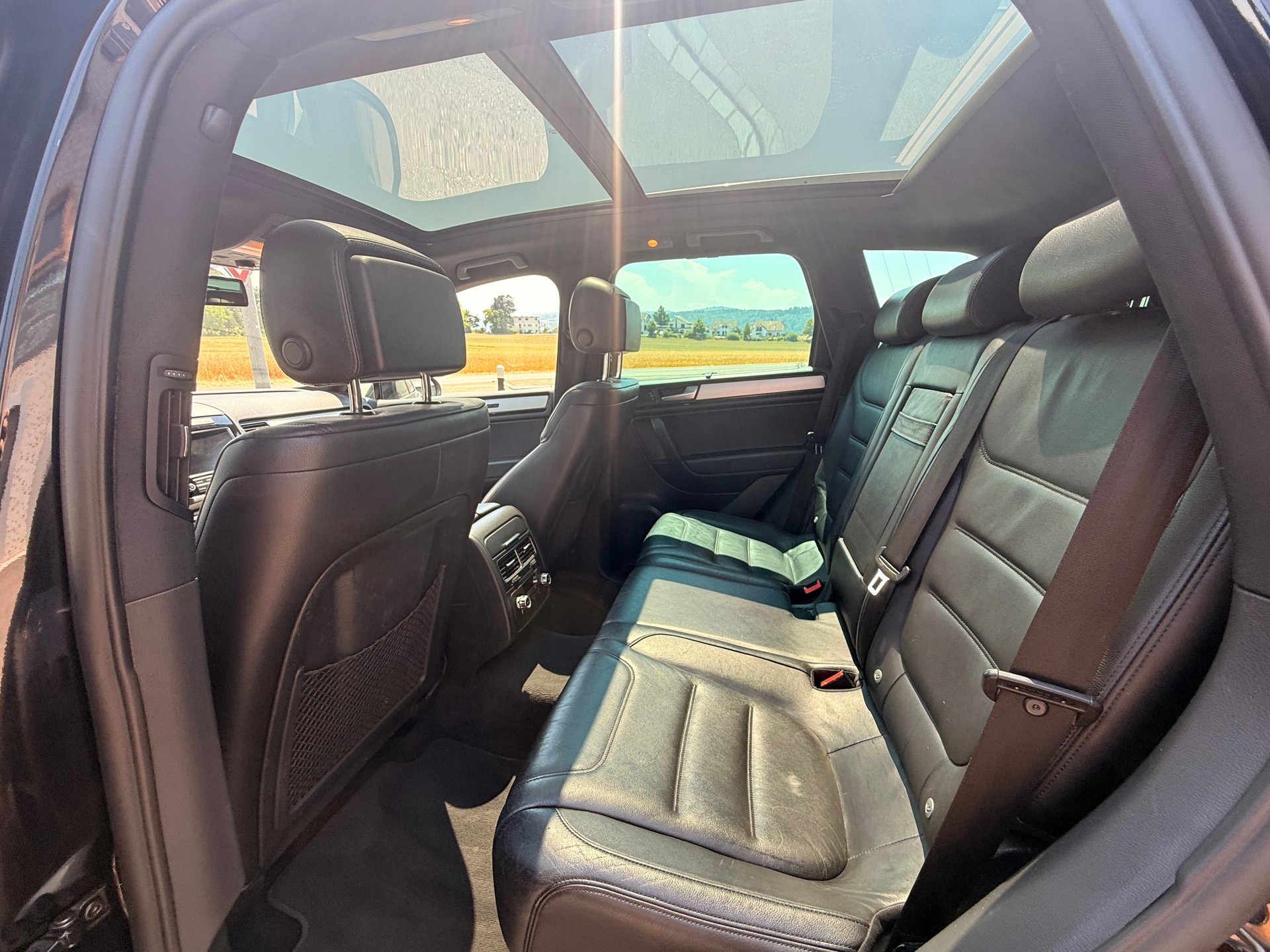 VW Touareg 3.0 TDI BlueMotion Technology Tiptronic-image-6