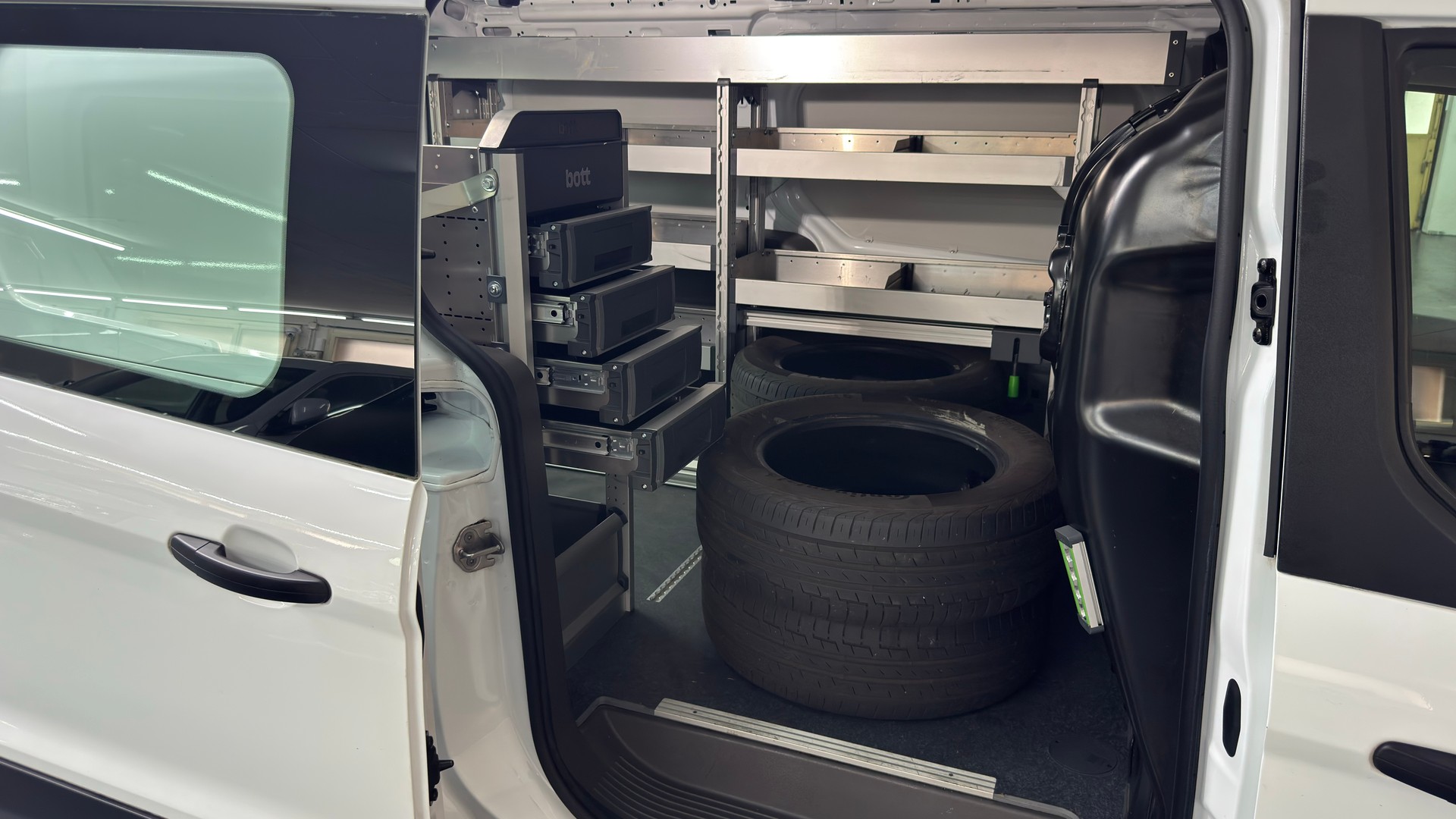 FORD Transit Connect Van T210 1.5 Eco Blue Trend A-image-9