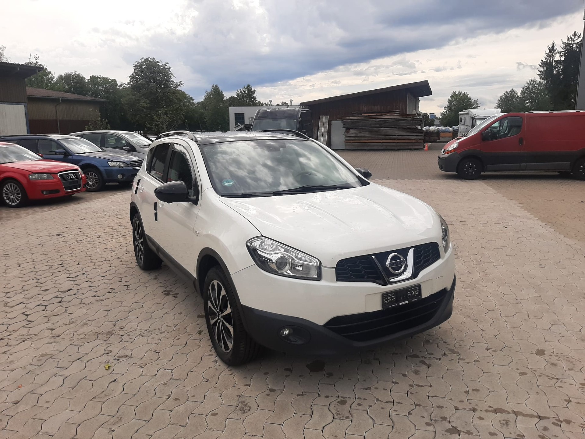 NISSAN Qashqai 2.0 4WD CVT-image-3