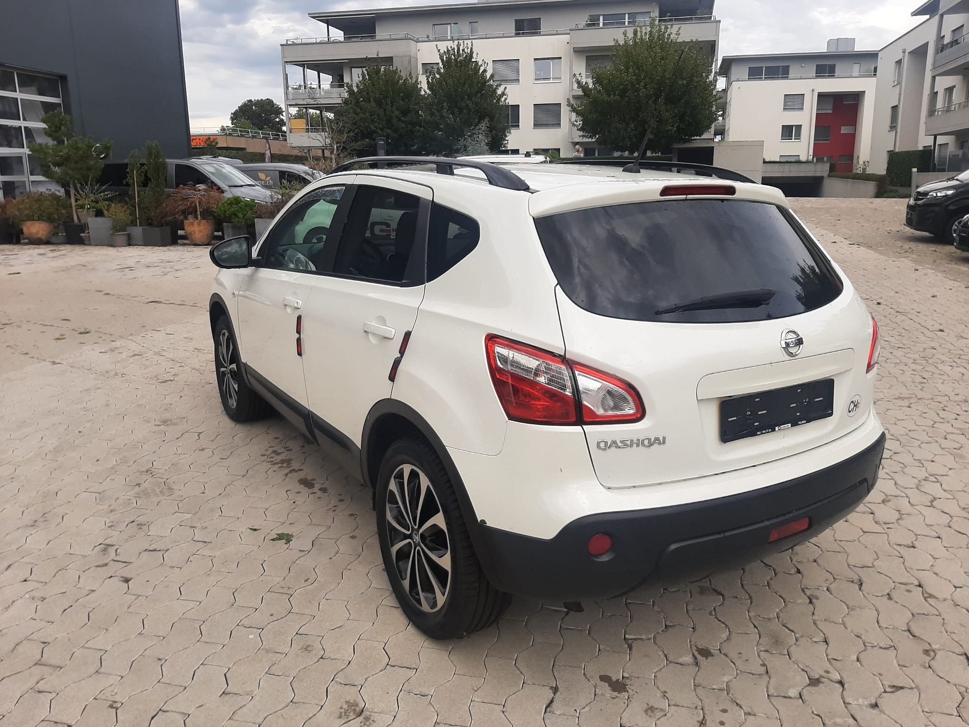 NISSAN Qashqai 2.0 4WD CVT-image-1