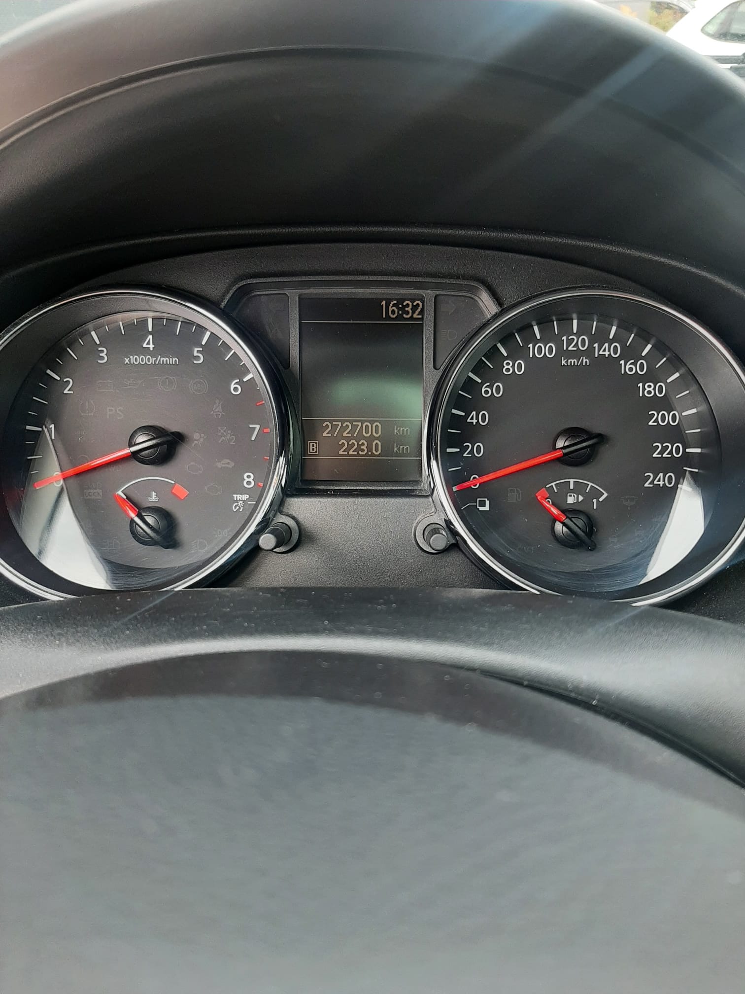 NISSAN Qashqai 2.0 4WD CVT-image-8