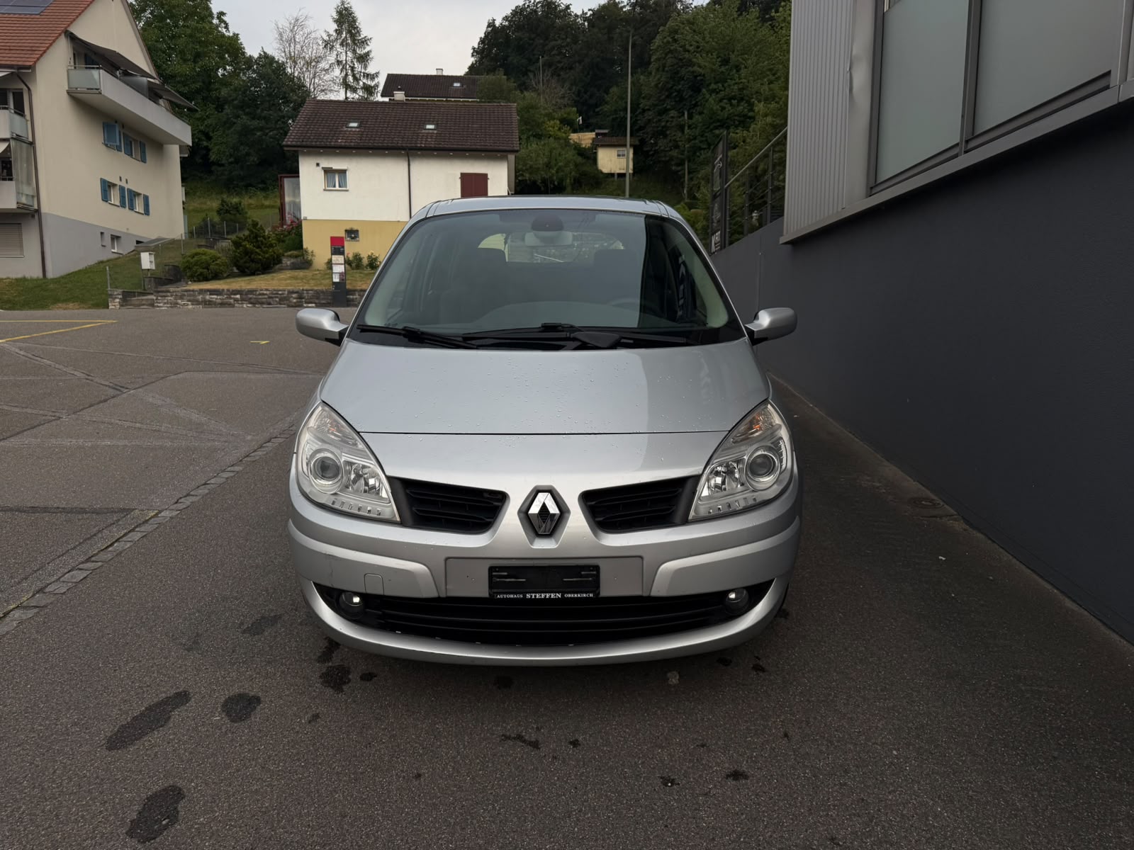 RENAULT Scénic 2.0 16V Dynamique-image-1