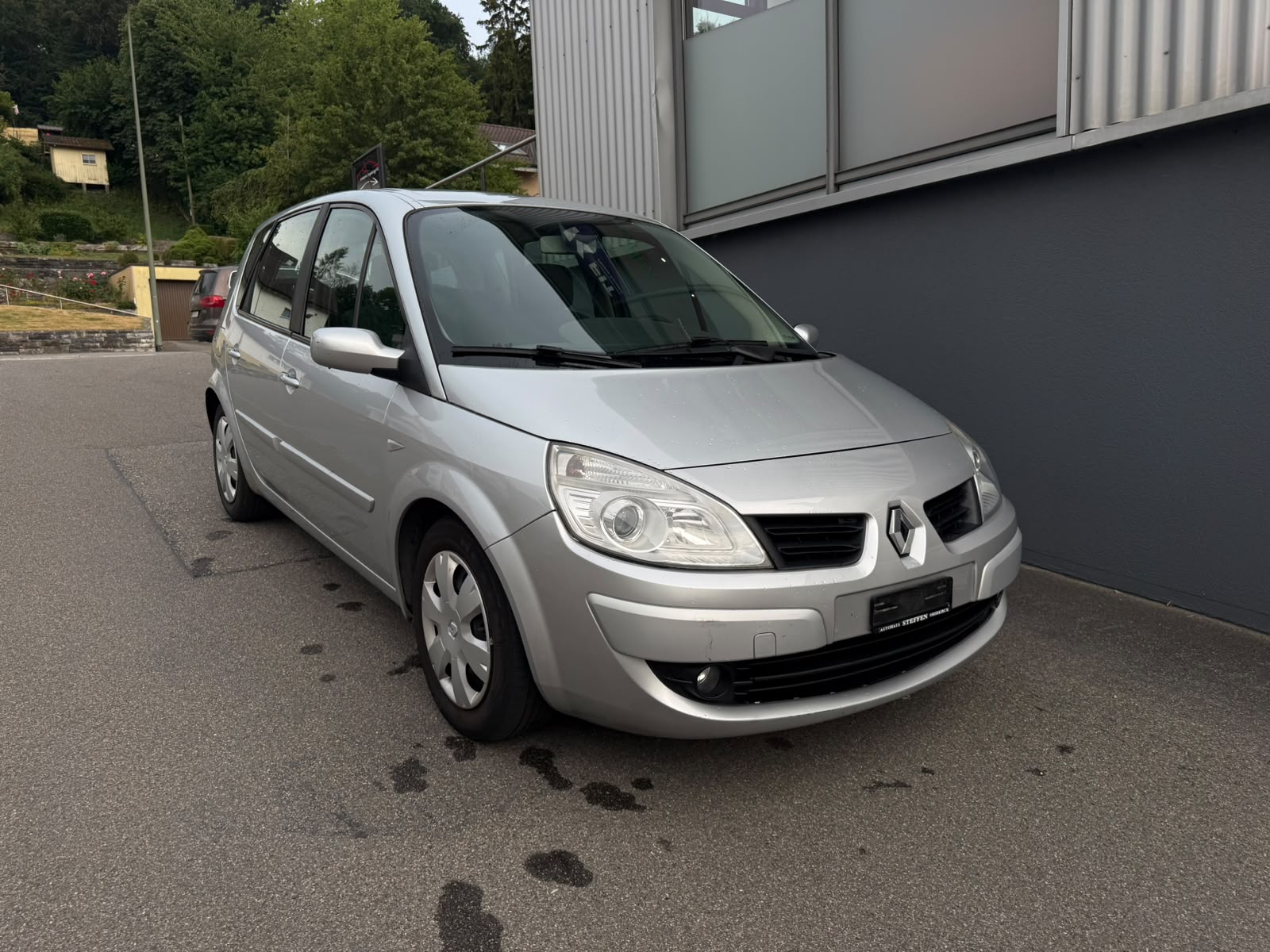 RENAULT Scénic 2.0 16V Dynamique-image-0