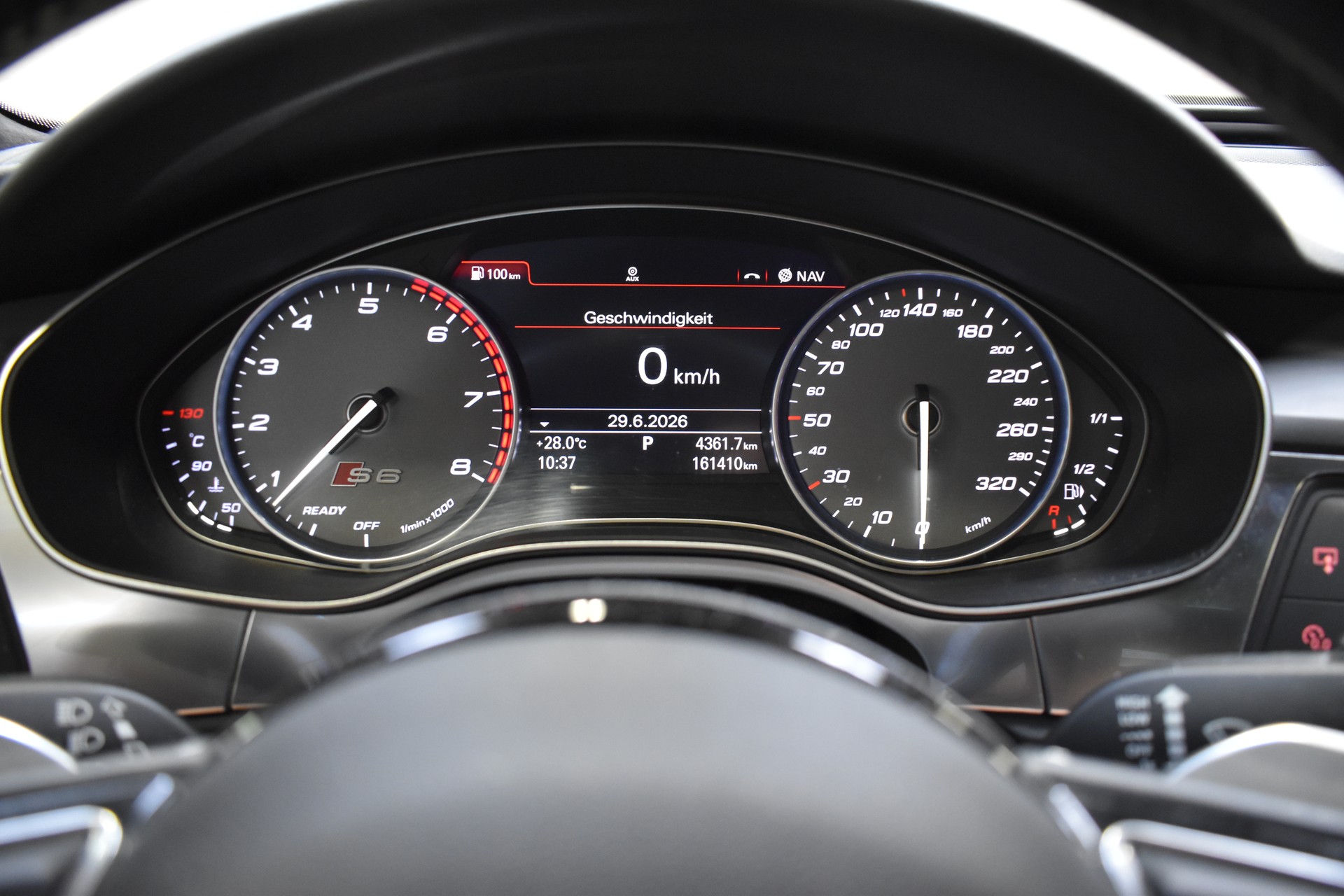 AUDI S6 Avant 4.0 TFSI V8 quattro S-tronic-image-13