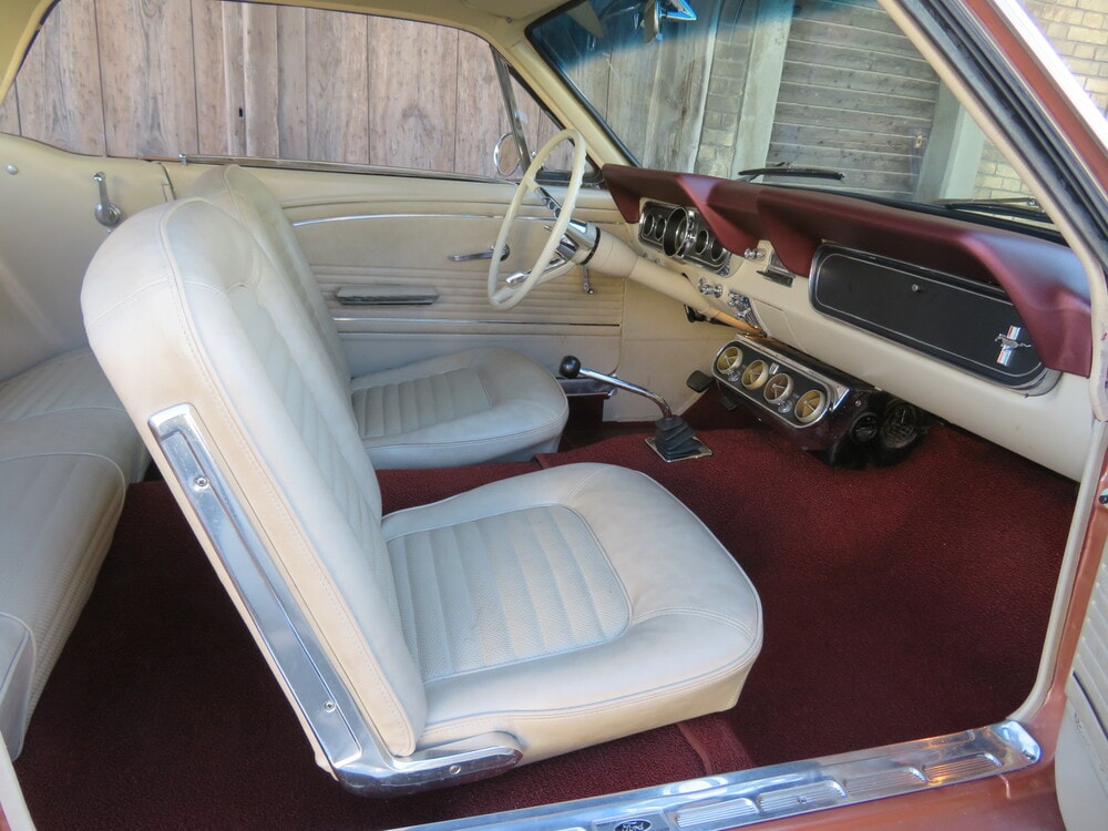 FORD Mustang-image-5