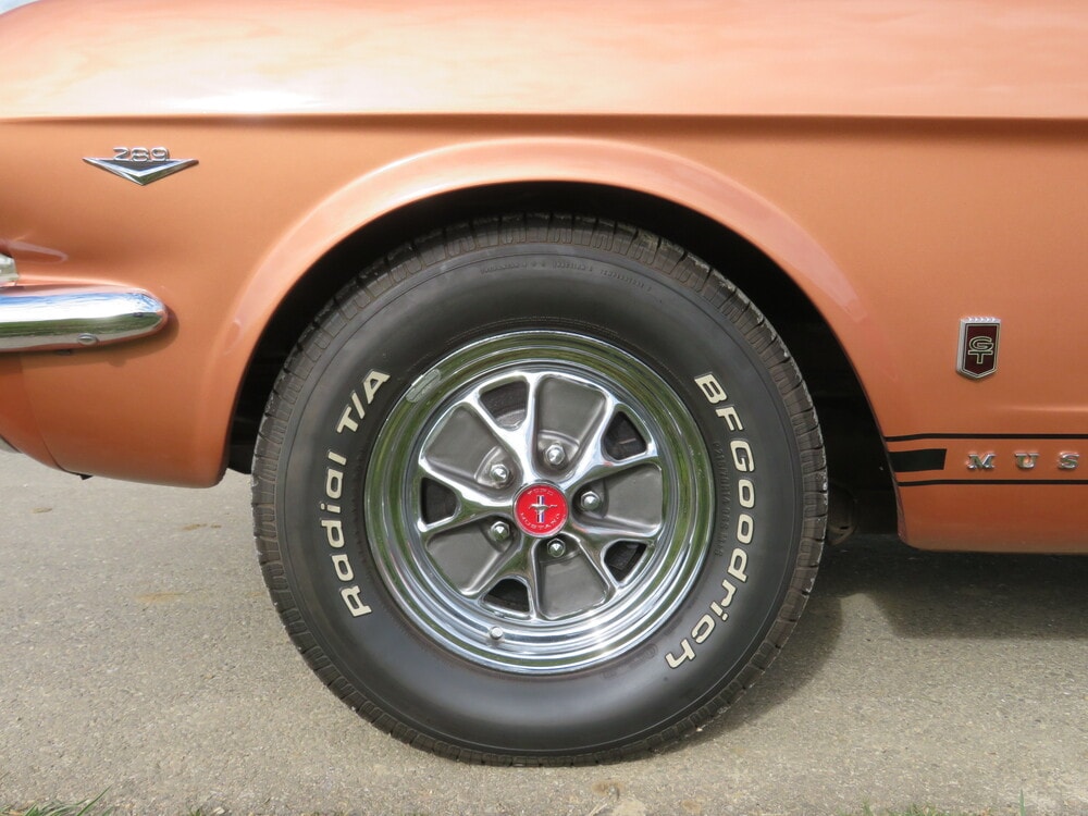 FORD Mustang-image-14