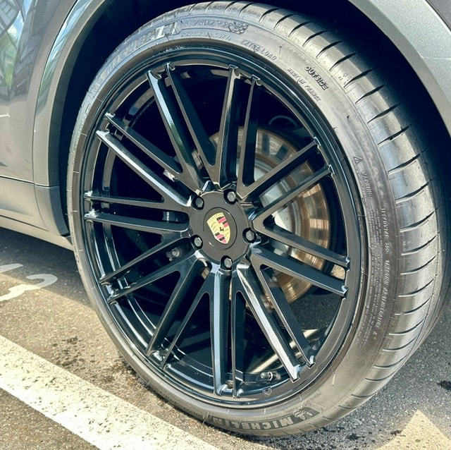 PORSCHE 3.0 V6 E-Hybrid-image-2