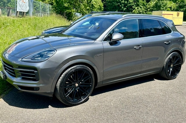 PORSCHE 3.0 V6 E-Hybrid-image-0