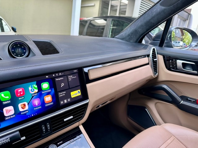 PORSCHE 3.0 V6 E-Hybrid-image-12