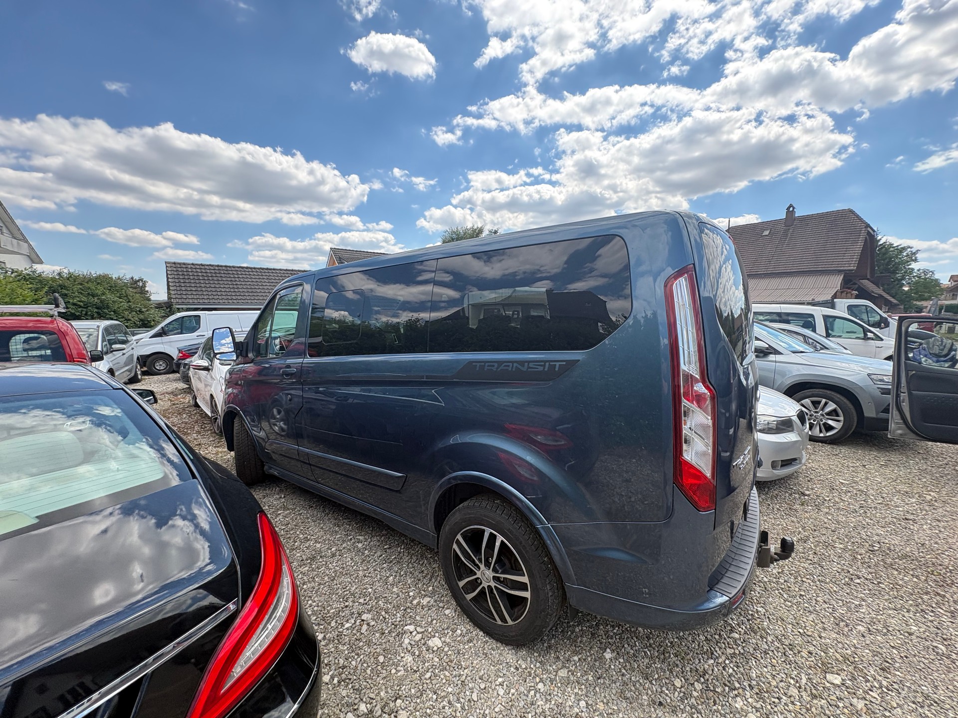 FORD Transit Custom 320 L2H1 Trend A-image-10