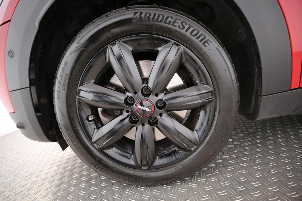 MINI Countryman F60 1.5i Cooper S E ALL4-image-10