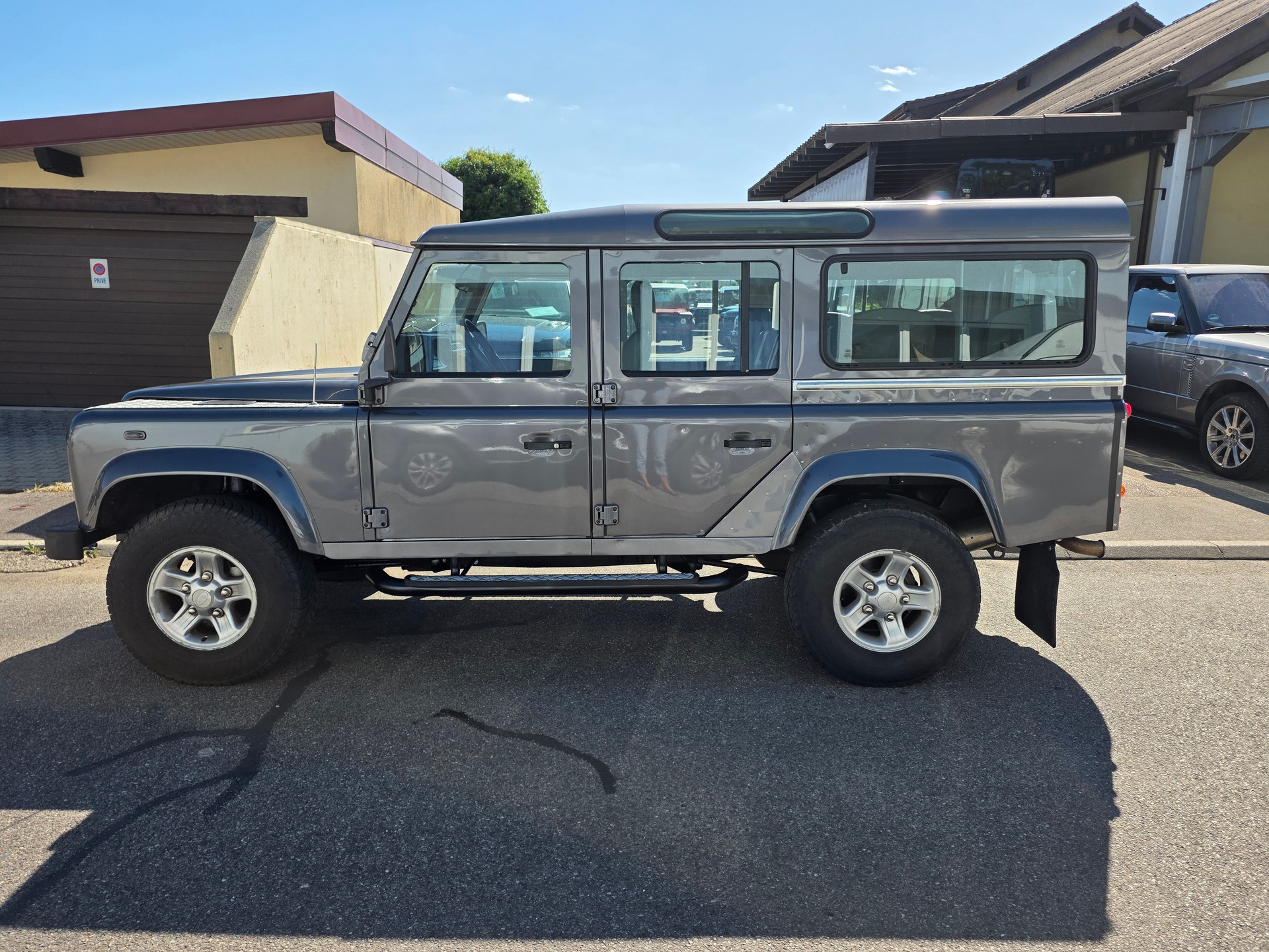 LAND ROVER Defender 110 SW 2.5 Td5-image-6