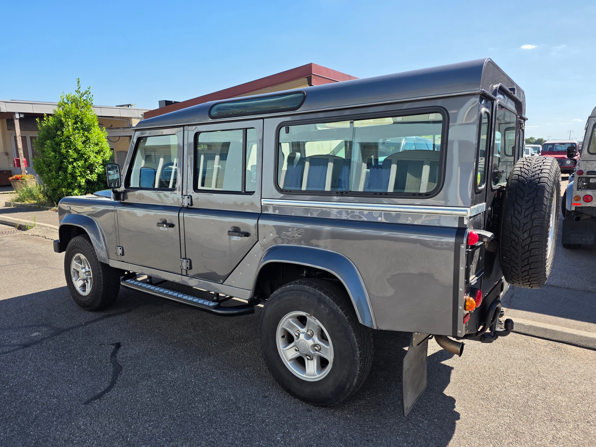 LAND ROVER Defender 110 SW 2.5 Td5-image-5