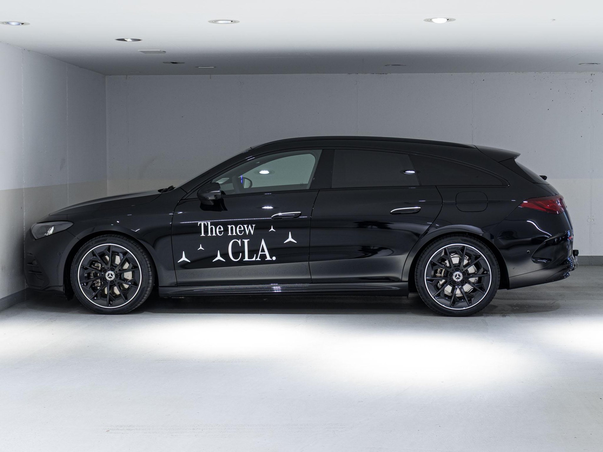 MERCEDES-BENZ CLA 220 4MATIC SB-image-4
