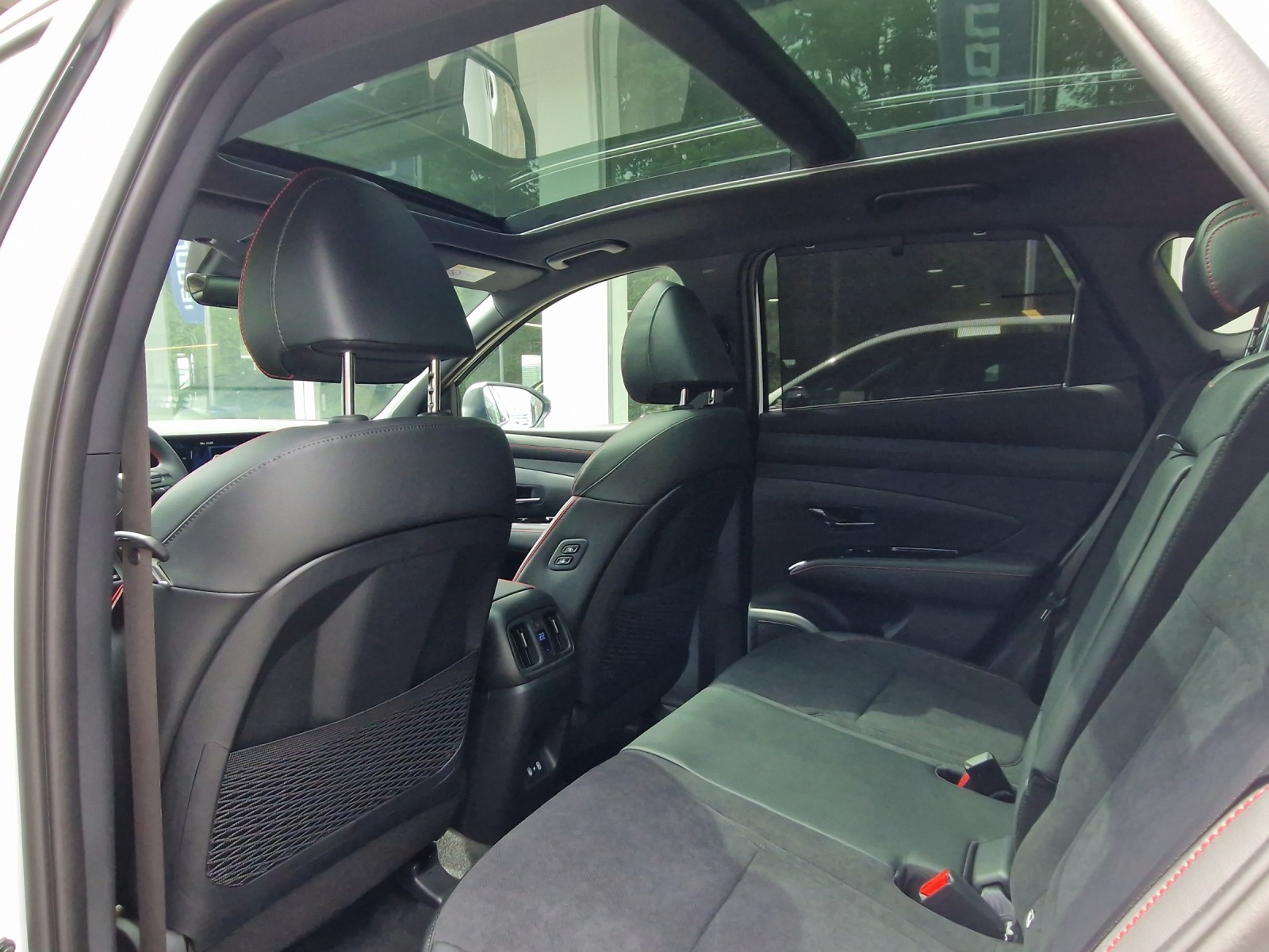 HYUNDAI Tucson 1.6 T-GDi HEV N-Line 4WD-image-8