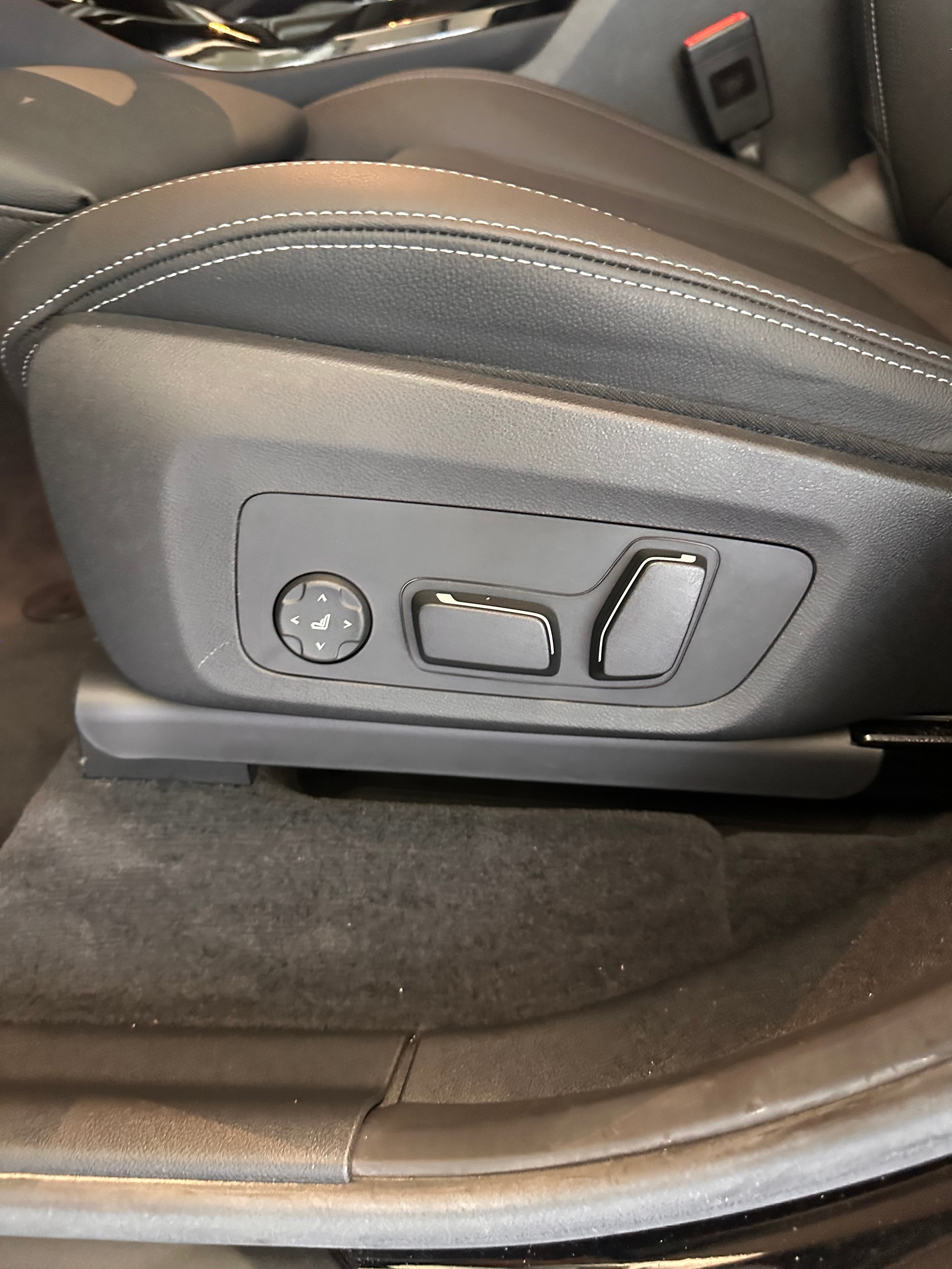 BMW X3 20i xDrive-image-12