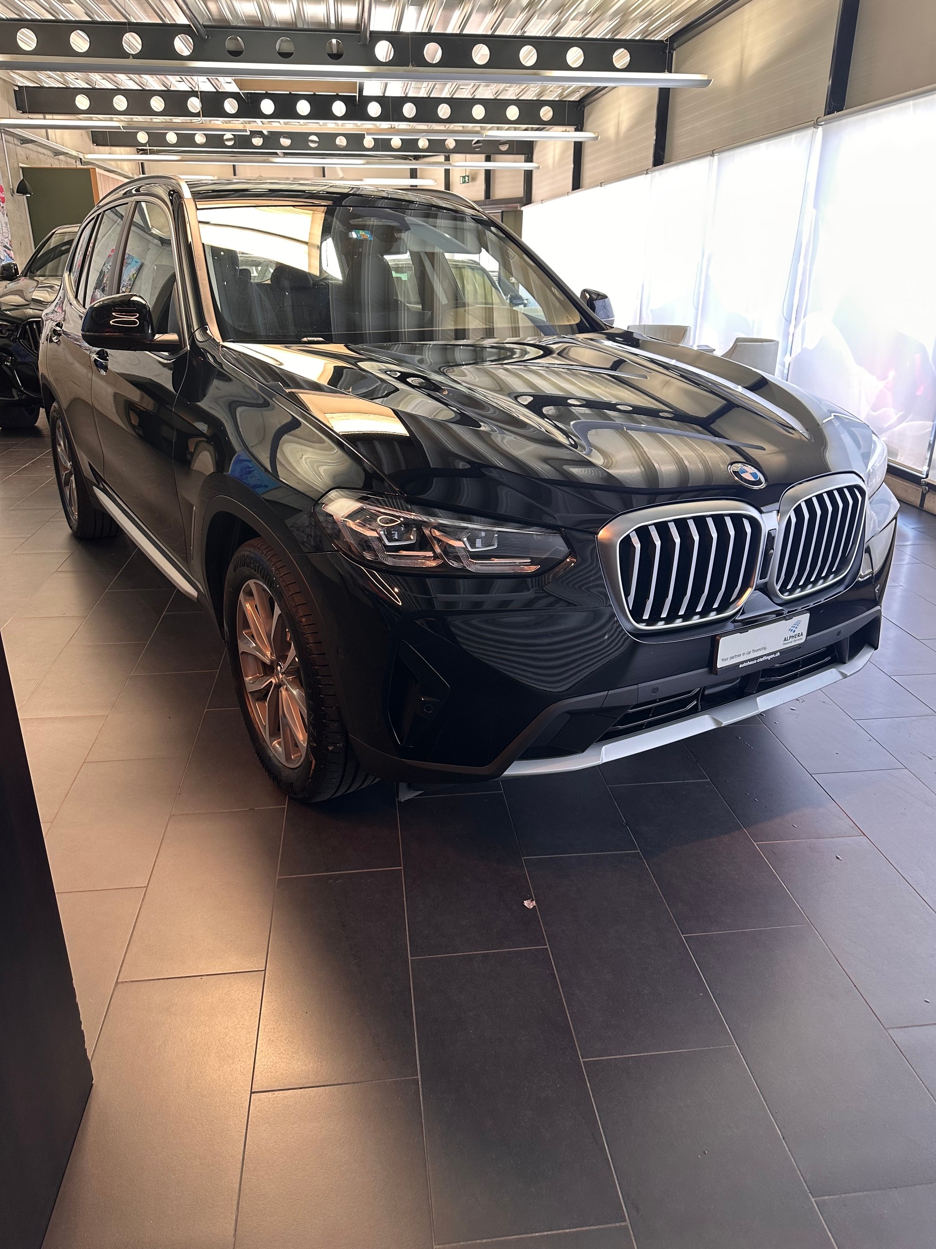 BMW X3 20i xDrive-image-1