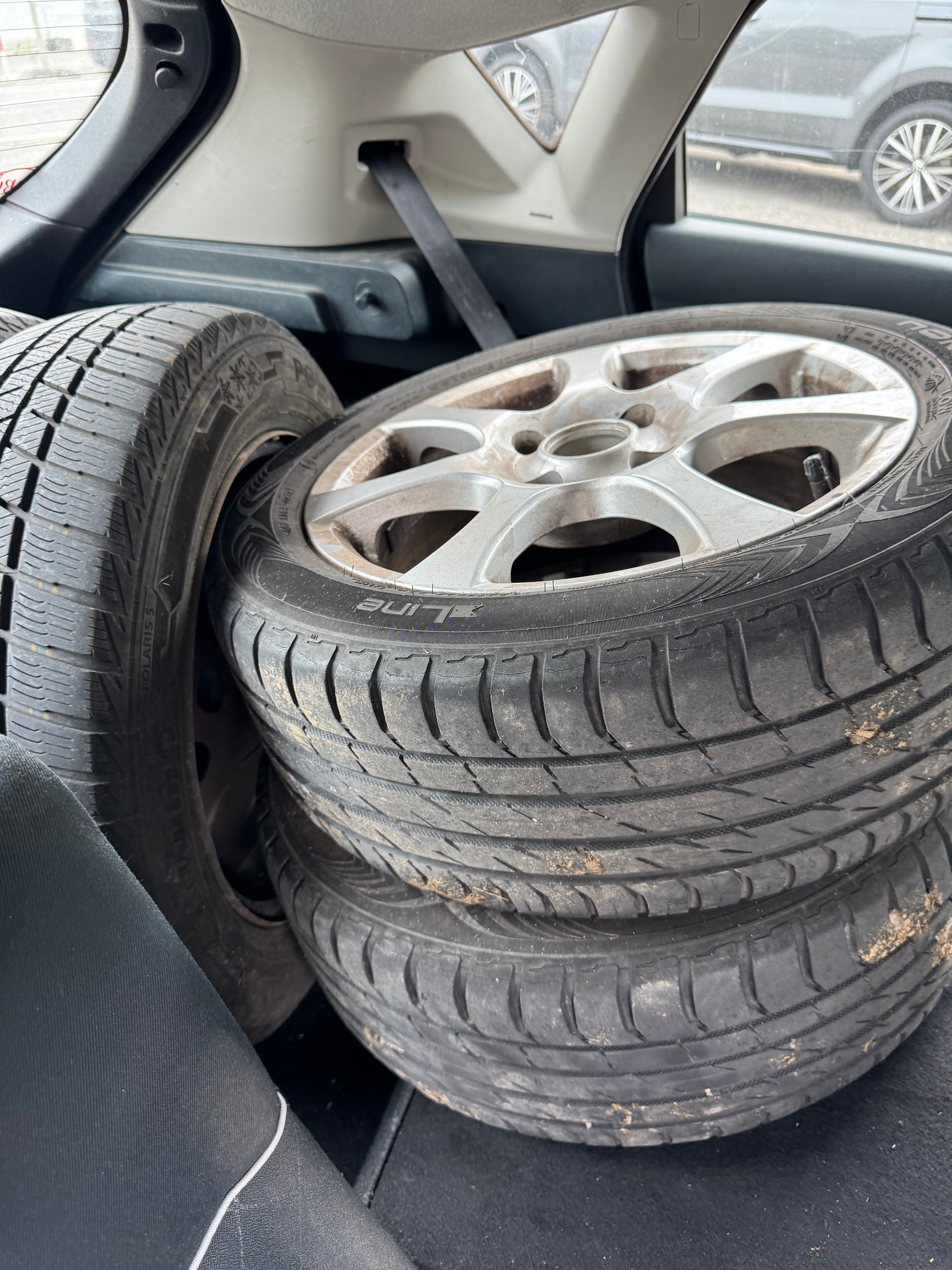 FORD Fiesta 1.4 16V Colourline-image-7