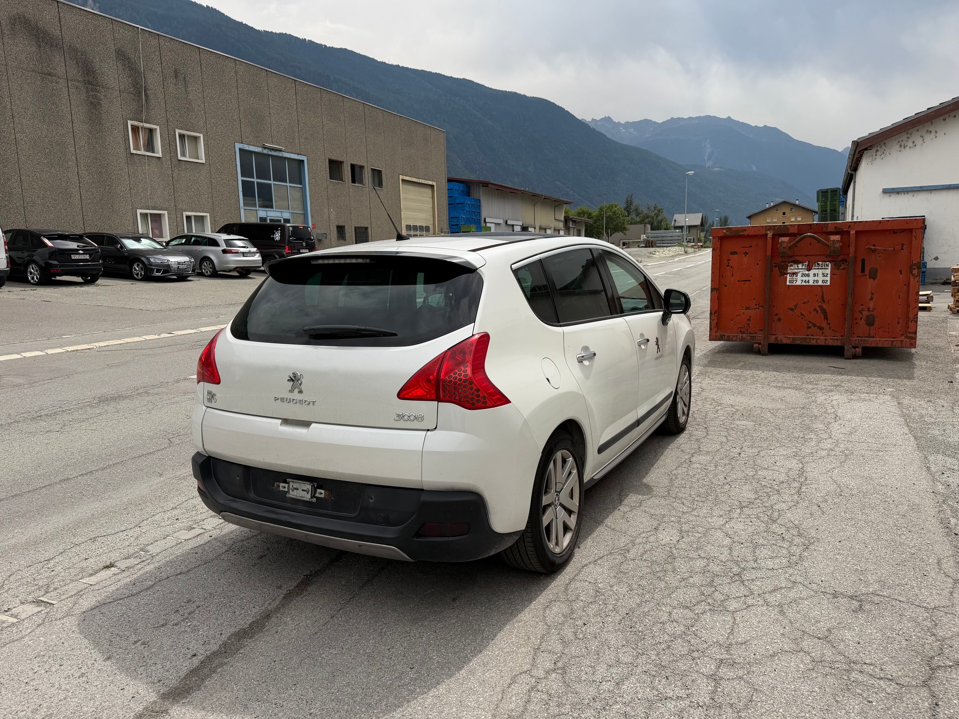 PEUGEOT 3008 HYbrid4 2.0 HDI EGS6-image-8